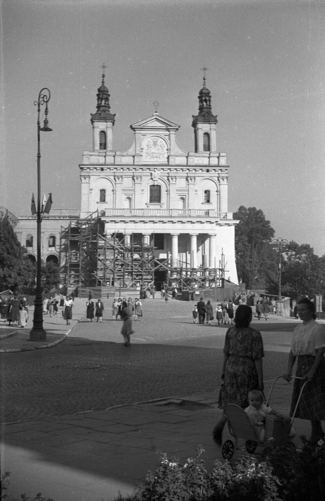 Lengyelország, Lublin, ulica Królewska, Keresztelő Szent János és Szent János evangélista katedrális (Archikatedra św. Jana Chrzciciela i św. Jana Ewangelisty)., 1948, Bogdan Celichowski, templom, Fortepan #119780