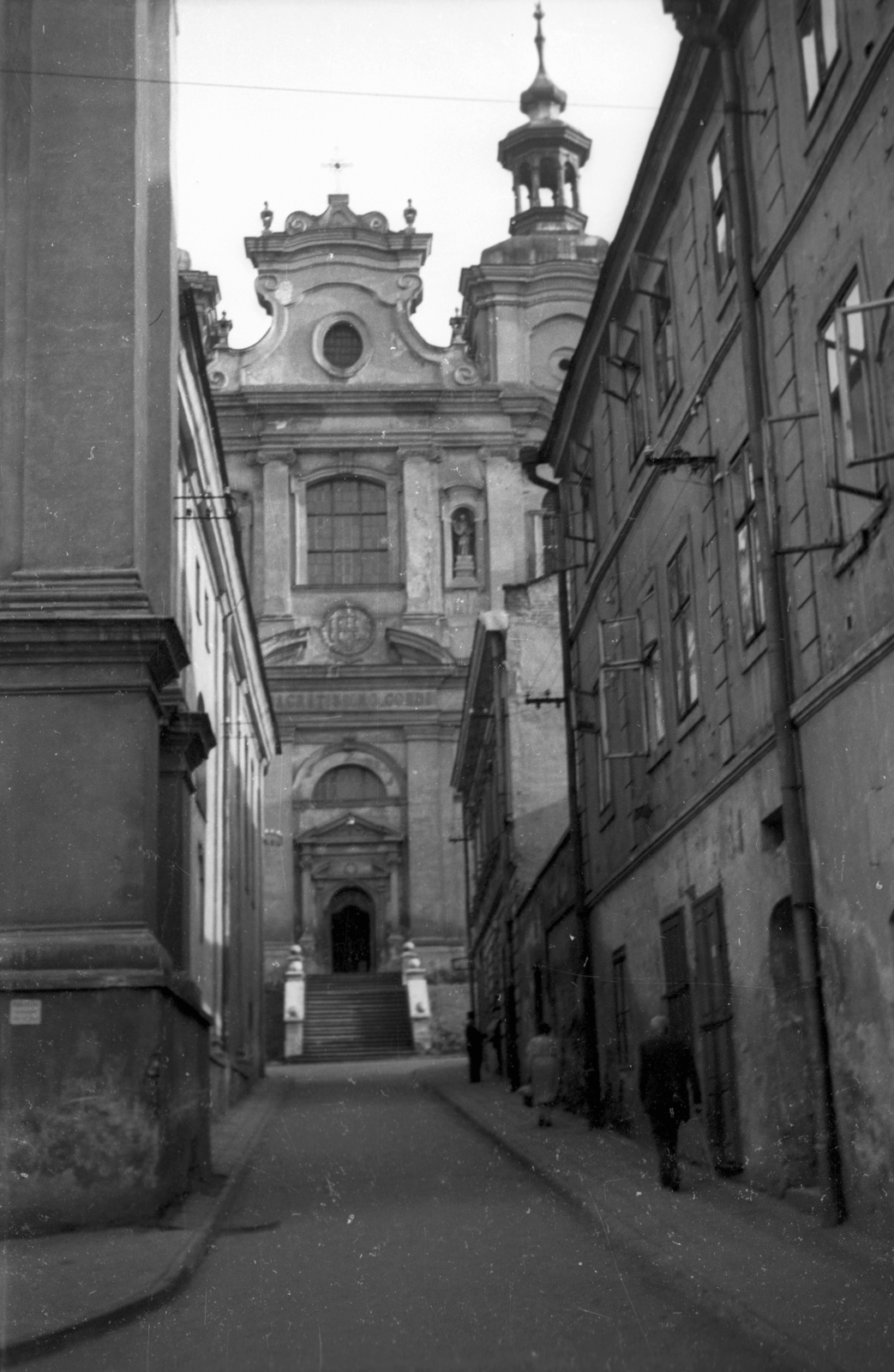 Lengyelország, Przemyśl, ulica Adama Asnyka, balra a Mária Magdolna-templom, szemben a görögkeleti Keresztelő Szent János-katedrális (Sobór św. Jana Chrzciciela)., 1947, Bogdan Celichowski, templom, Fortepan #119810