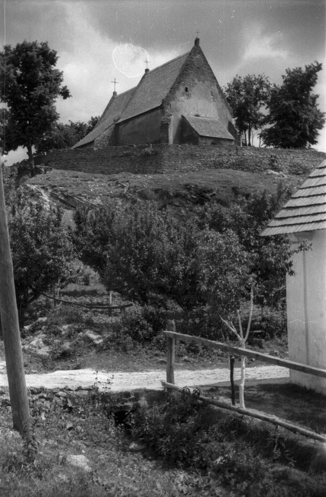 Lengyelország, Szydlów, a dombon a Mindenszentek-templom., 1947, Bogdan Celichowski, templom, Fortepan #119858