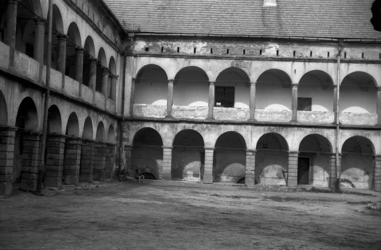 Poland, Niepołomice, Királyi Kastély (Zamek Królewski)., 1947, Bogdan Celichowski, monument, Fortepan #119876