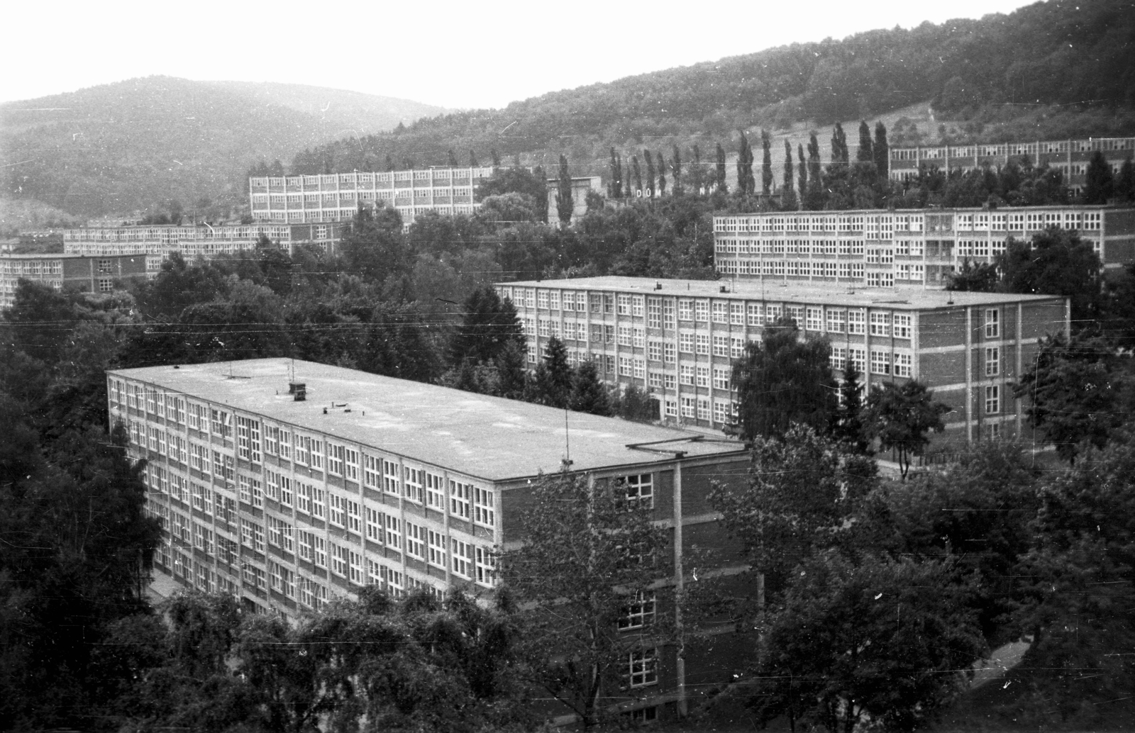 Czech Republik, Zlín, (Gottwaldov), a náměstí T. G. Masaryka épületei a Moszkva szállodából nézve., 1970, Bogdan Celichowski, Czechoslovakia, Vladimír Karfík-design, Fortepan #120234