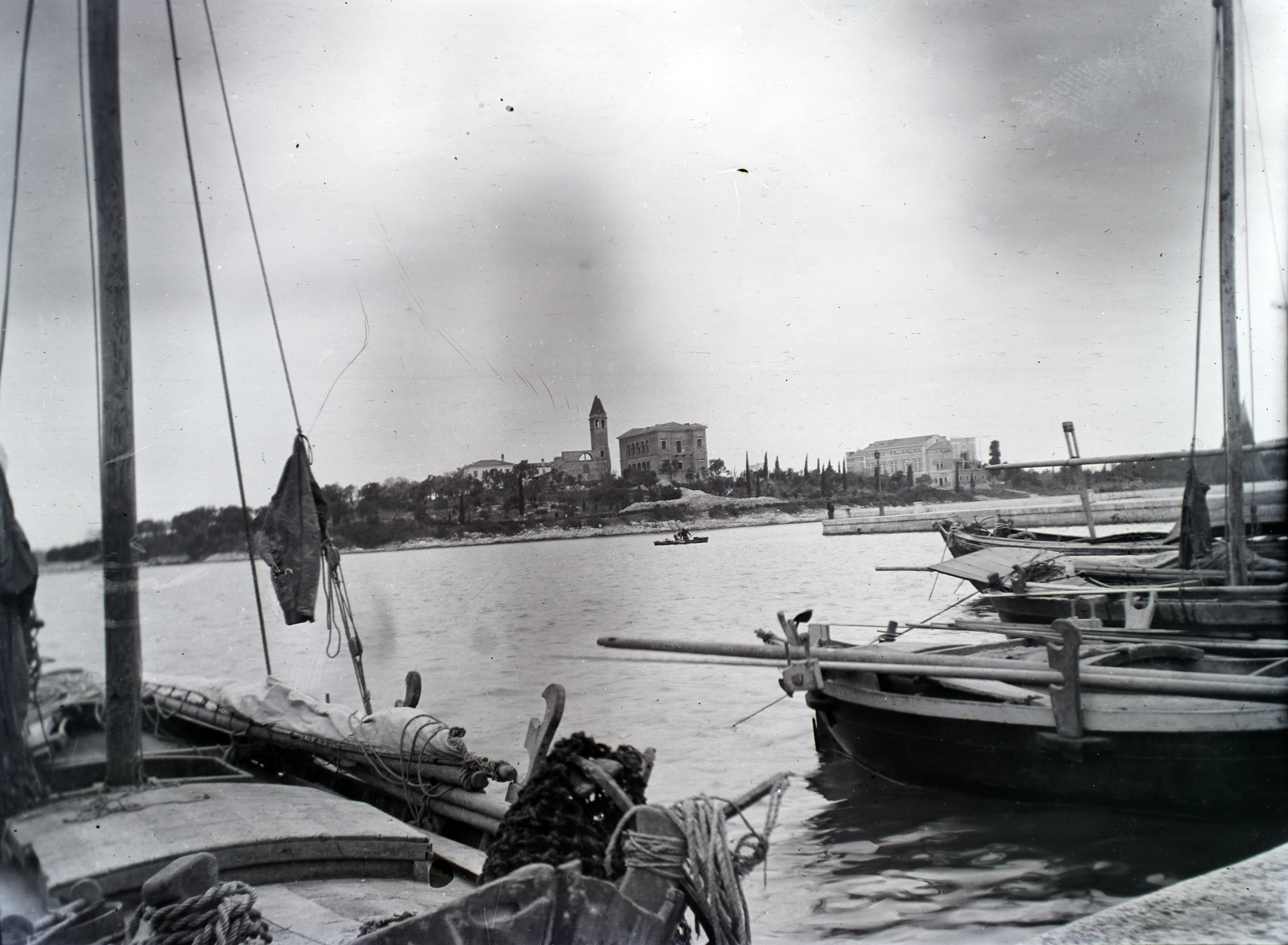 Horvátország,Adria, Rovinj, szemben a Szent Katalin-sziget, 1913, Hanser Mária, Fortepan #120358