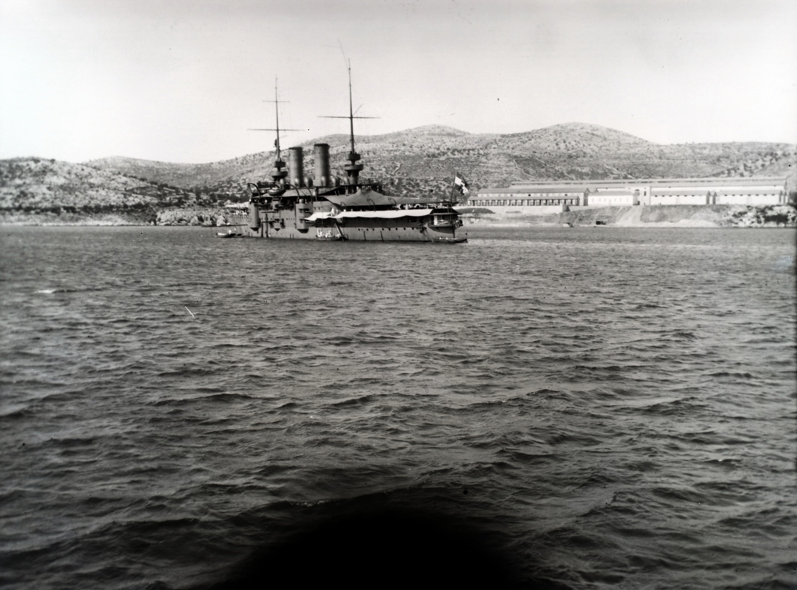 Croatia,Adriatic Sea, Šibenik, az Osztrák-Magyar Monarchia haditengerészetének Habsburg-osztályú csatahajója., 1913, Hanser Mária, warship, Austro-Hungarian Empire, Fortepan #120384