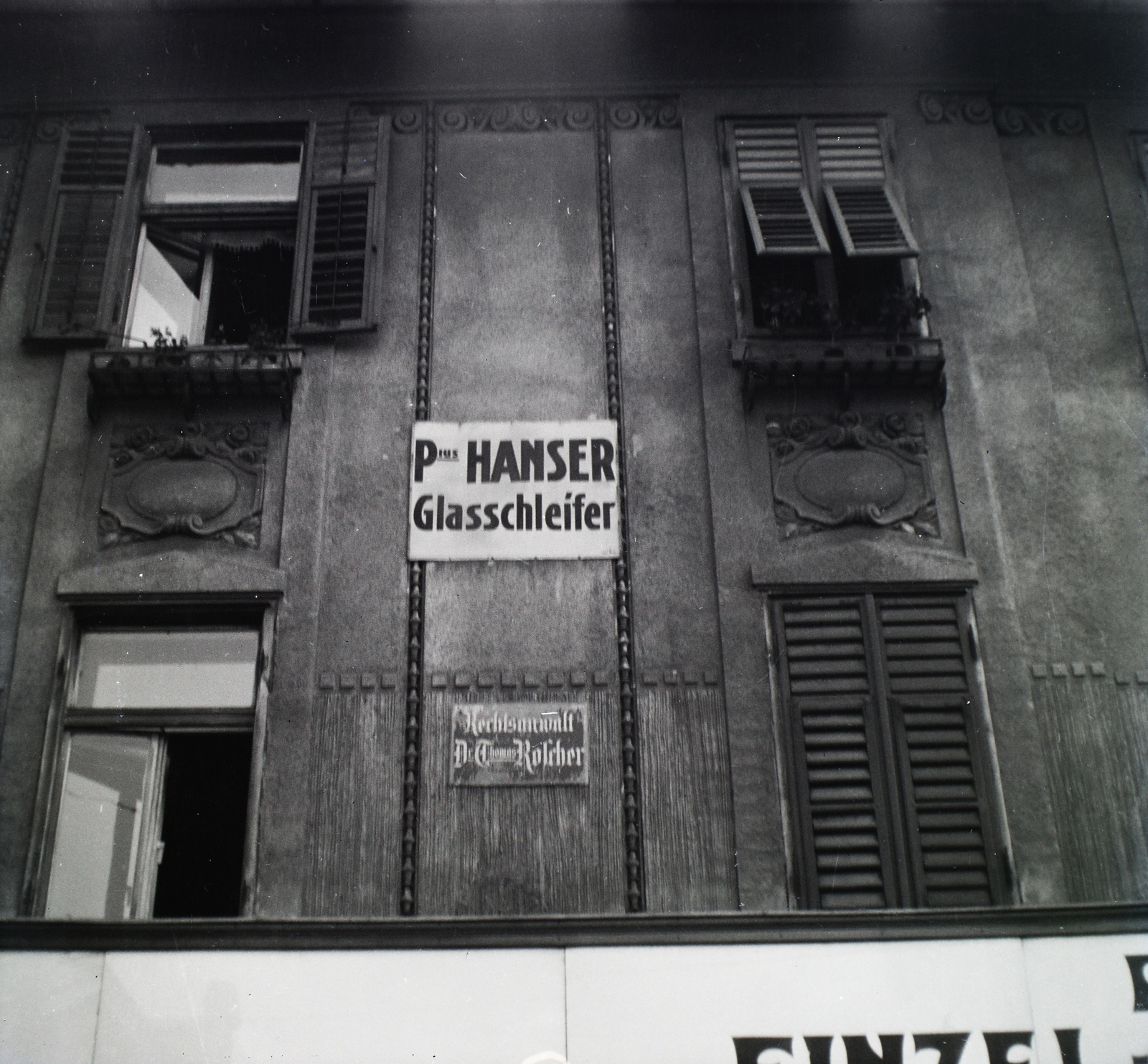 Ausztria, Graz, Jakominiplatz a 14-es számú épület homlokzata., 1928, Hanser Mária, zsalugáter, Fortepan #120490