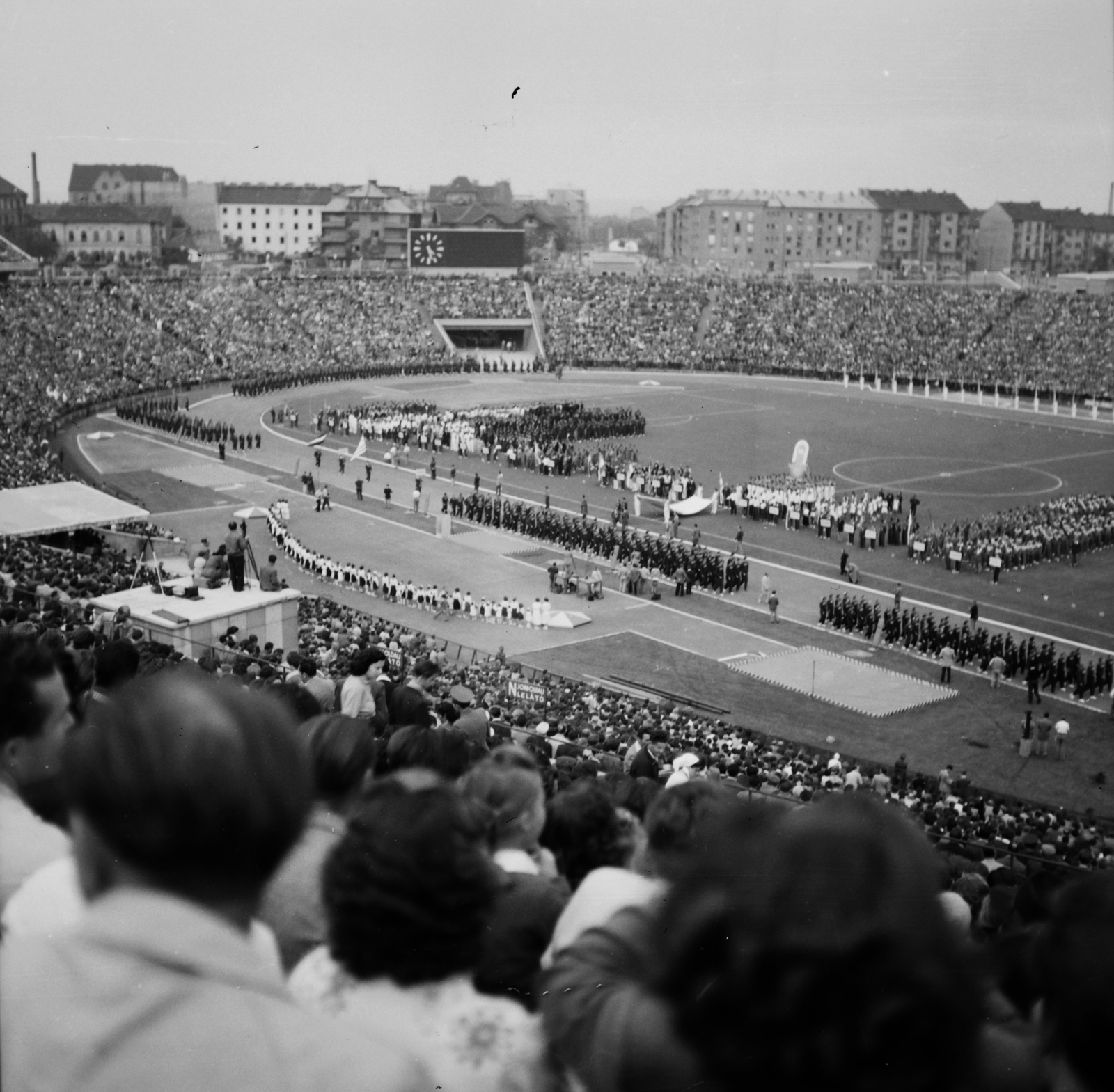 Hungary, Népstadion, Budapest XIV., a XII. Főiskolai Világbajnokság megnyitóünnepsége, 1954. július 31., 1954, Hanser Mária, Budapest, photo aspect ratio: square, stadium, world championship, Fortepan #120554