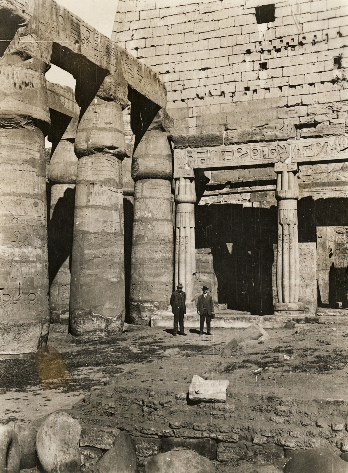 Egyiptom, Luxor, luxori templom, II. Ramszesz udvara., 1921, Hanser Mária, antik kultúra, hieroglifa, Fortepan #120679