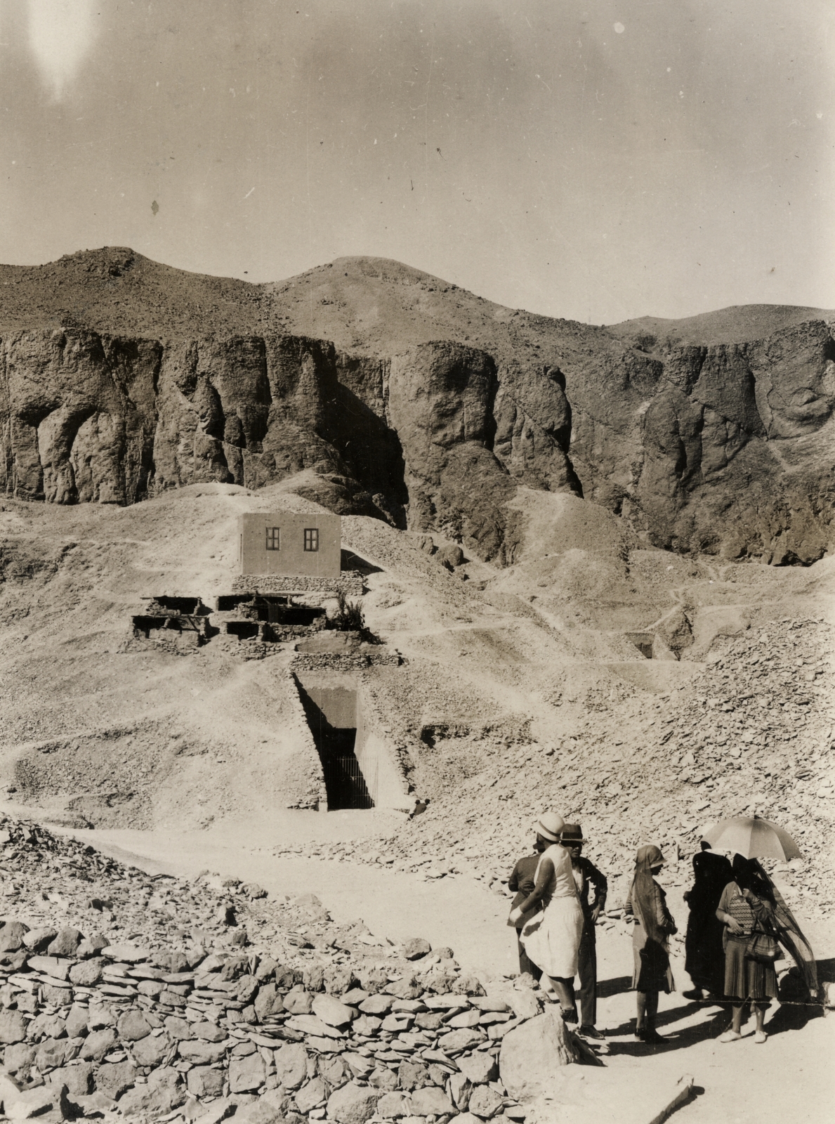 Egypt, Luxor, Királyok völgye, VI. Ramszesz sírjának bejárata., 1921, Hanser Mária, ancient culture, Fortepan #120683
