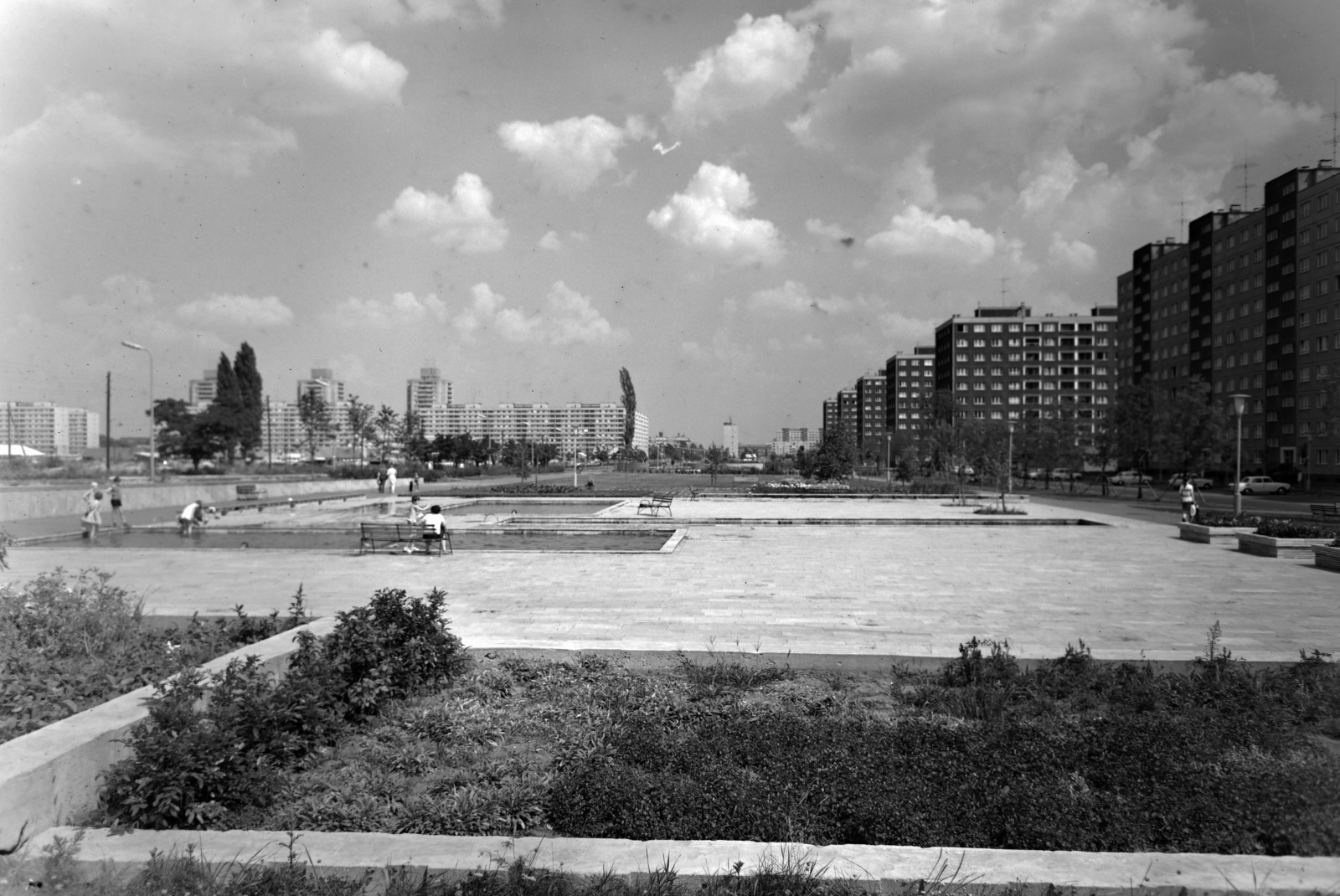 Hungary, Budapest XI., Etele (Szakasits Árpád) út a Hadak útjától a Tétényi út felé nézve., 1975, Inkey Tibor, Budapest, Kelenföld housing complex, Fortepan #120715