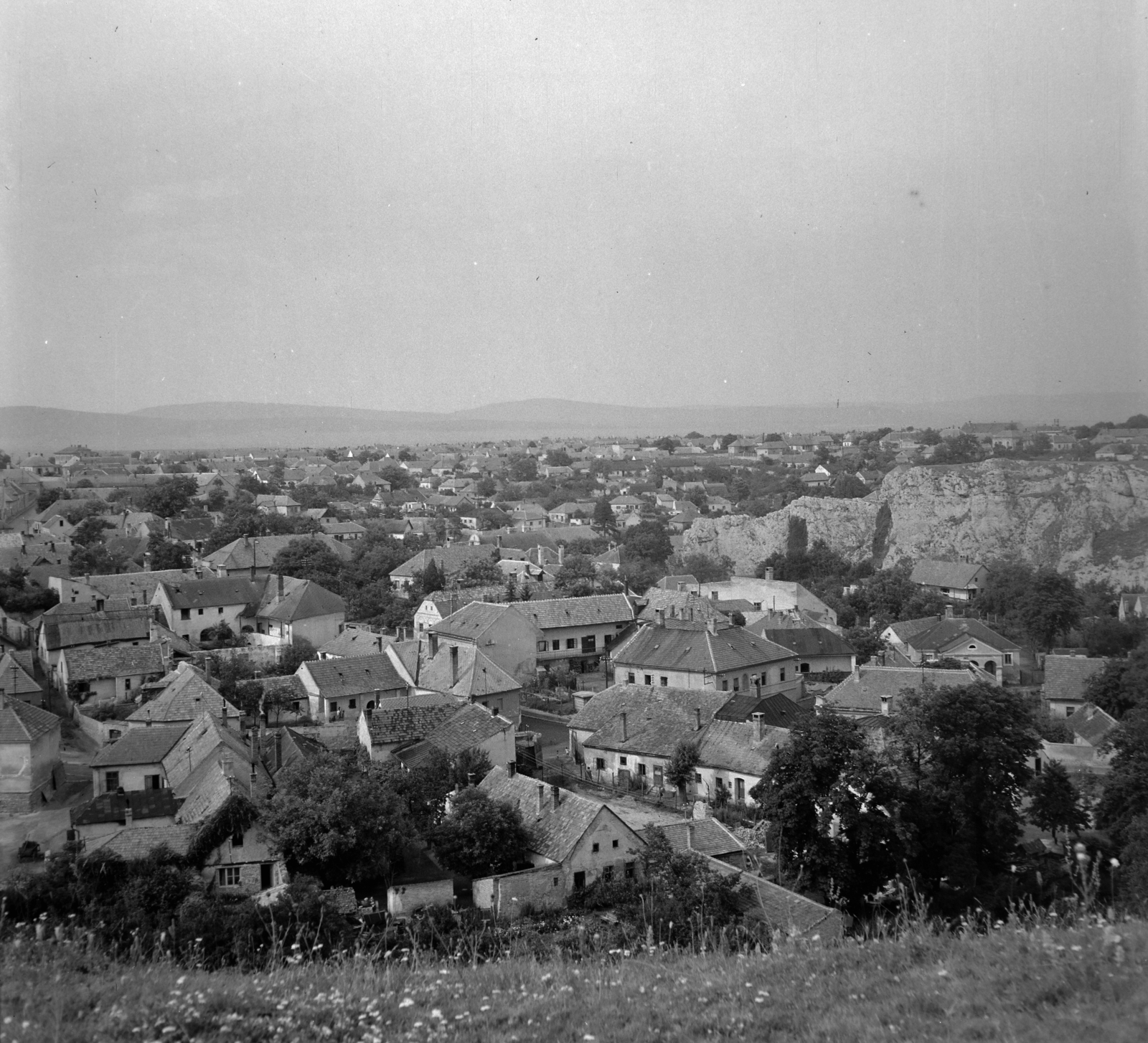 Hungary, Veszprém, Sintér-domb, kilátás Dózsaváros irányába., 1961, Inkey Tibor, bird's eye view, Fortepan #120901