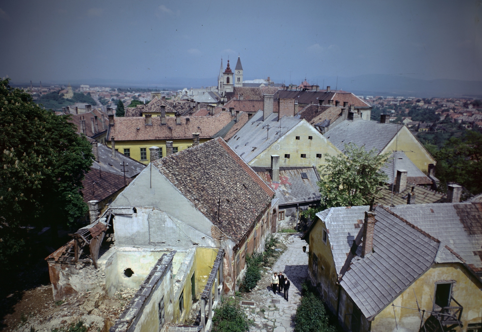 Hungary, Veszprém, kilátás a Tűztoronyból a Vár irányába., 1973, Inkey Tibor, colorful, cityscape, Fortepan #120942