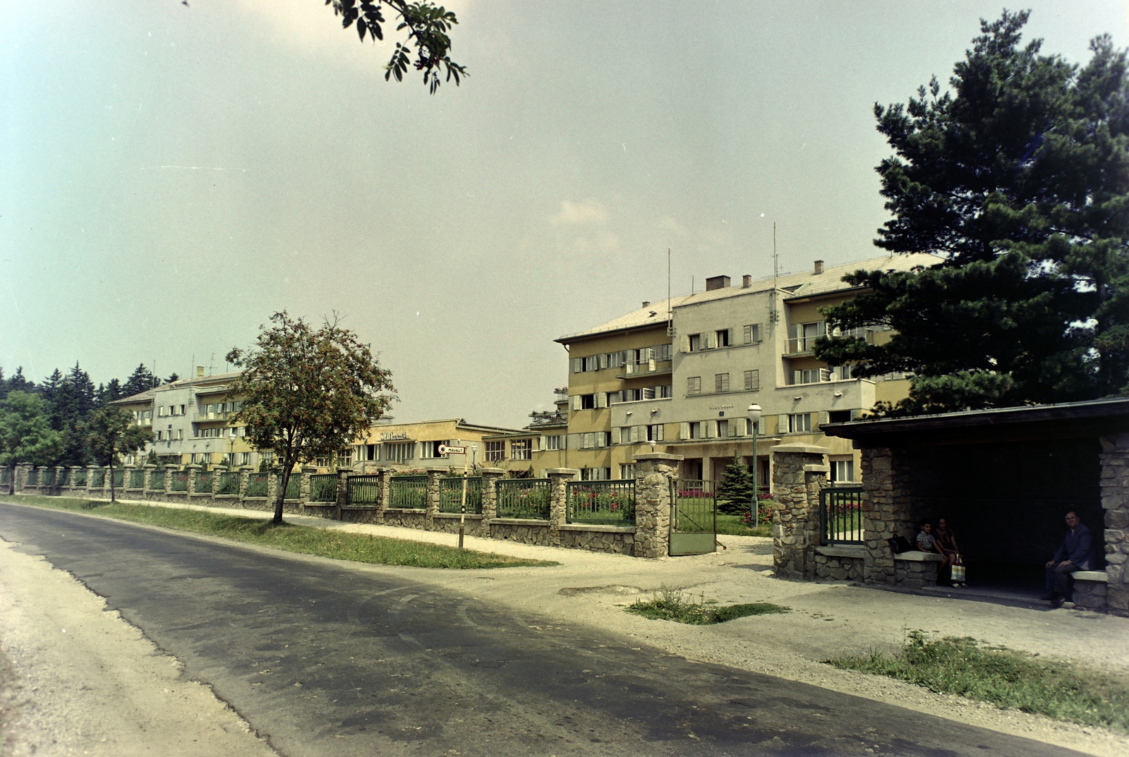 Hungary, Sopron, Lövér (Szabadság) körút, Csepel SZOT üdülő (korábban Lövér szálló)., 1965, Inkey Tibor, colorful, Fortepan #121038