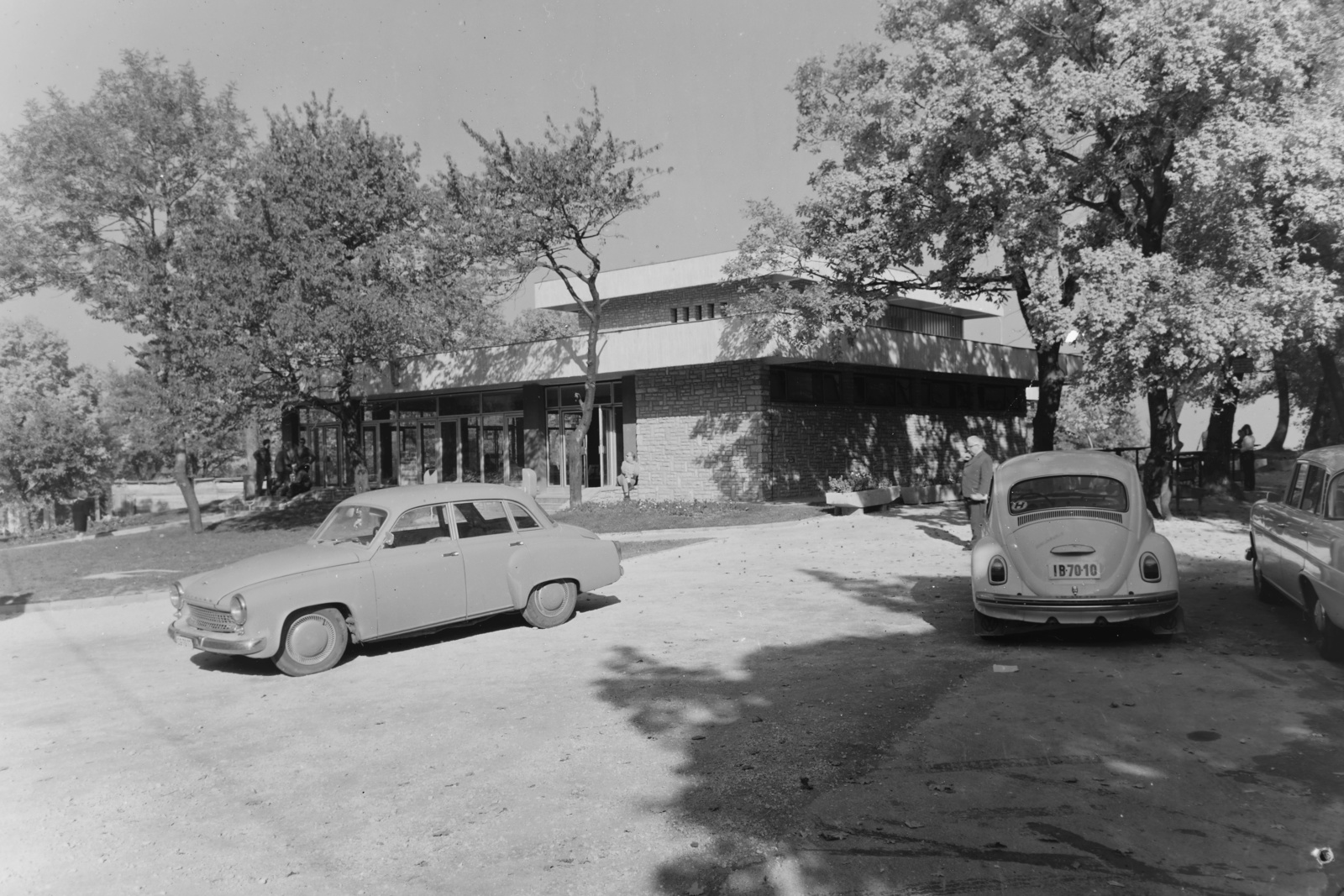 Hungary, Budapest XII., Jánoshegy, a Libegő végállomása., 1970, UVATERV, Wartburg-brand, Volkswagen-brand, Volkswagen Beetle, Budapest, Fortepan #121064