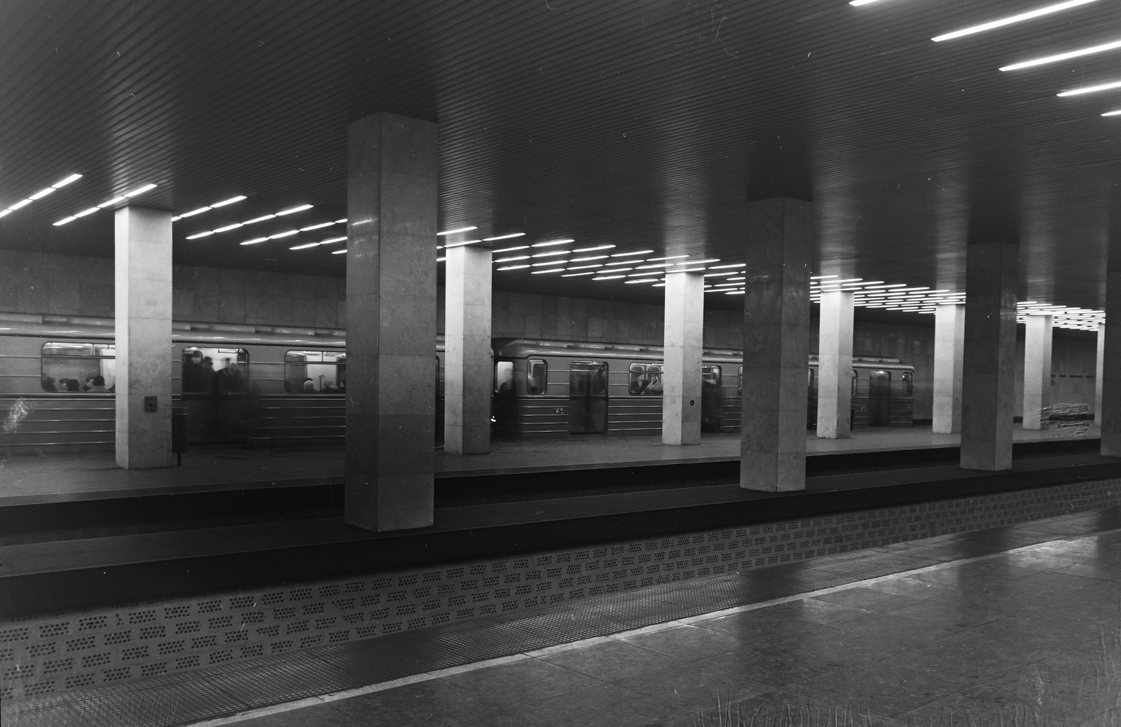 Hungary, Budapest XIV., a metró Népstadion (később Puskás Ferenc Stadion) állomása., 1973, UVATERV, Budapest, Fortepan #121109