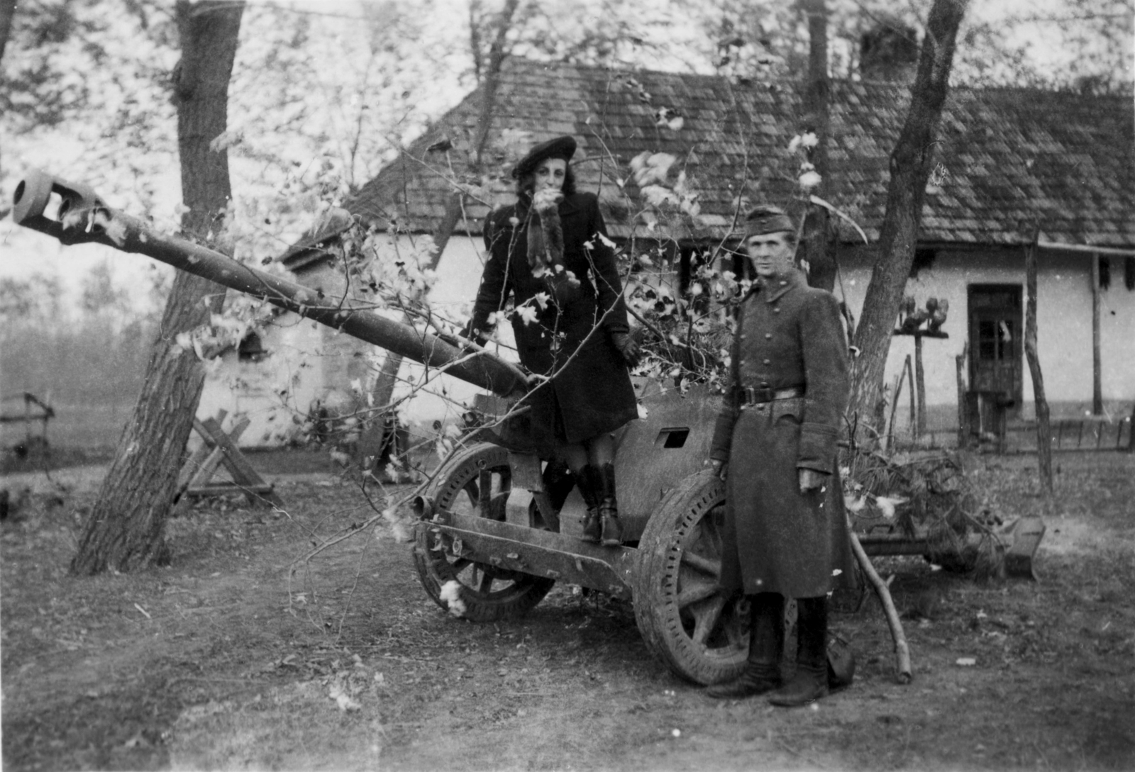 Hungary, Paks, Biritó-puszta., 1942, Zádori Ferenc, second World War, cannon, Hungarian soldier, anti-tank gun, Panzerabwehrkanone 43, Fortepan #121160