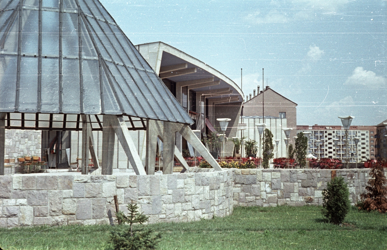 Hungary, Uránváros, Pécs, Olympia étterem., 1962, G K, hospitality, colorful, restaurant, terrace, pastry shop, Lajos Gádoros-design, modern architecture, Fortepan #12180