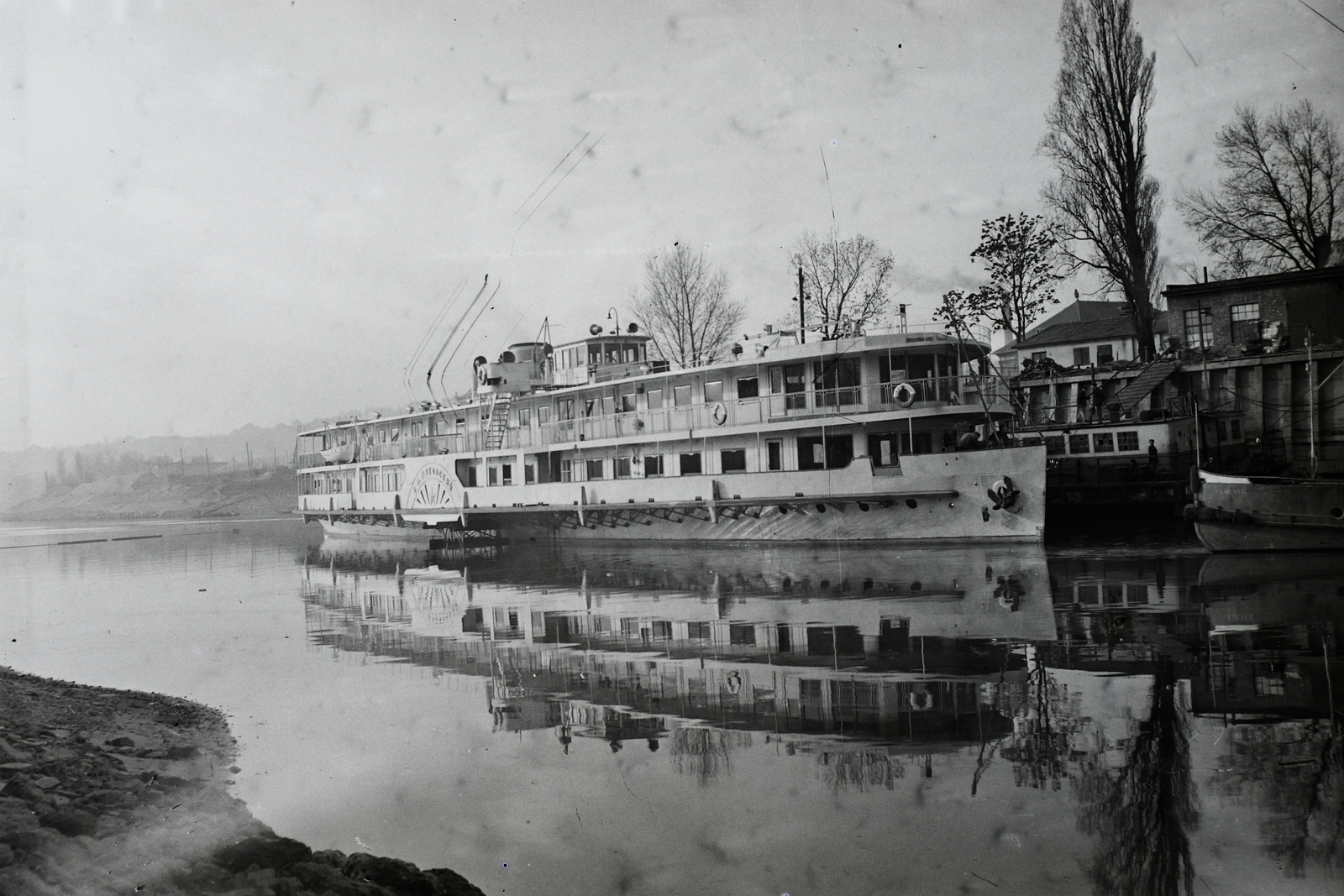 Hungary, Óbuda, Budapest III., Óbudai Hajógyár, szovjet jóvátételre gyártott V. D. Sugovszkij 450 LE-s személyszállító gőzhajó. Leltári jelzet: MMKM TFGY 2017.2.699., 1952, Magyar Műszaki és Közlekedési Múzeum / Történeti Fényképek Gyűjteménye / Óbudai Hajógyár gyűjteménye, Budapest, steamboat, Fortepan #122346