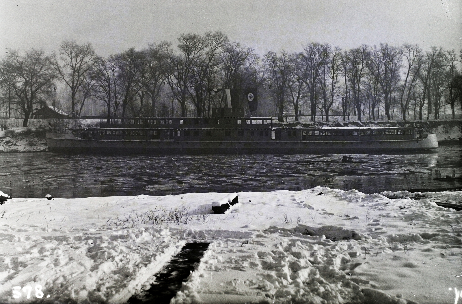 Hungary, »A félkész BRP KNJAZ SIMEON (1941) az Óbudai Hajógyárban.« Leltári jelzet: MMKM TFGY 2017.2.855., 1941, Magyar Műszaki és Közlekedési Múzeum / Történeti Fényképek Gyűjteménye / Óbudai Hajógyár gyűjteménye, Fortepan #122432