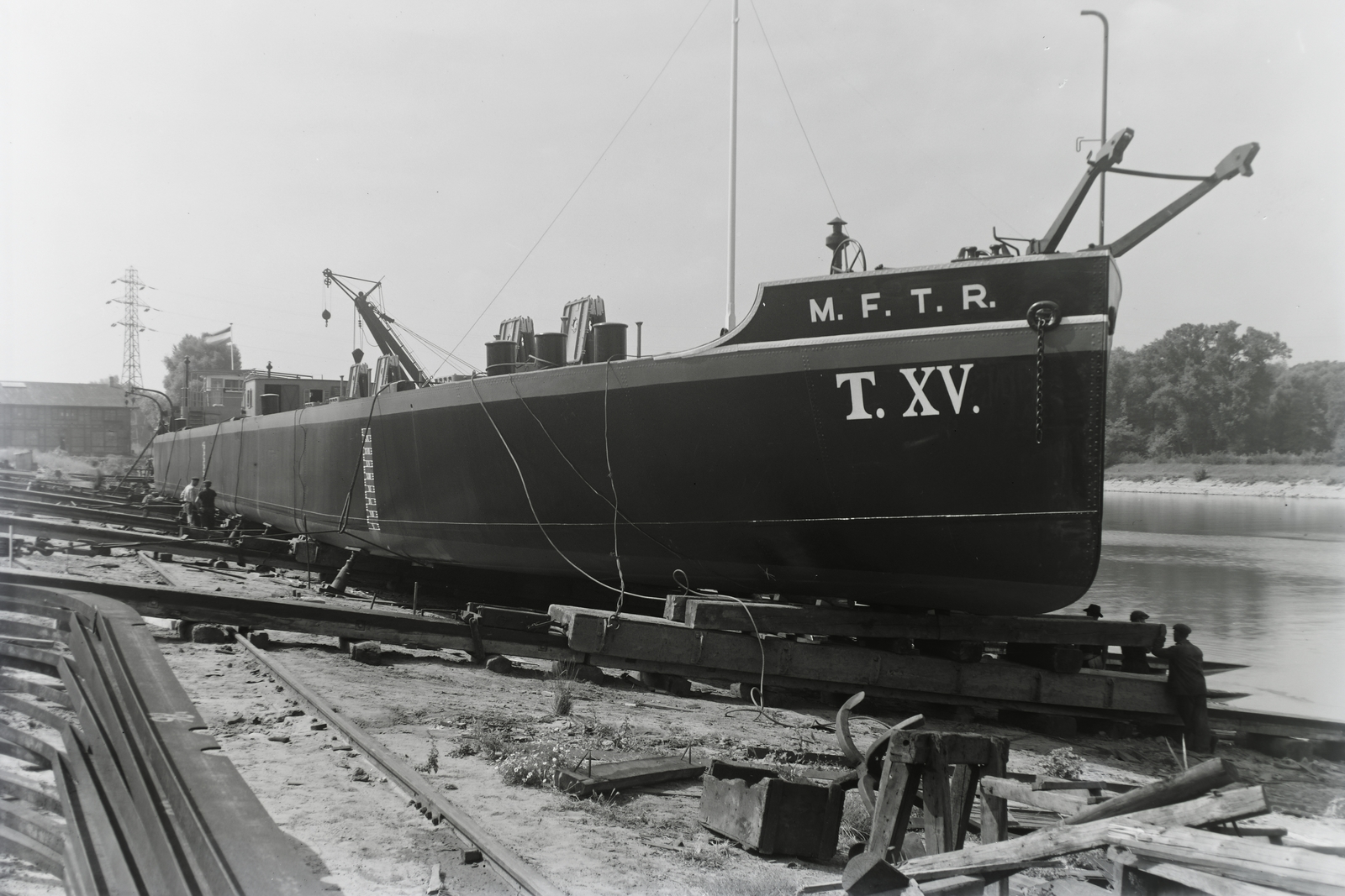 Magyarország, »MFTR "T. XV." tankuszály a sólyatéren.« Leltári jelzet: MMKM TFGY 2017.1.349., 1938, Magyar Műszaki és Közlekedési Múzeum / Történeti Fényképek Gyűjteménye / Ganz gyűjtemény, uszály, Fortepan #122686