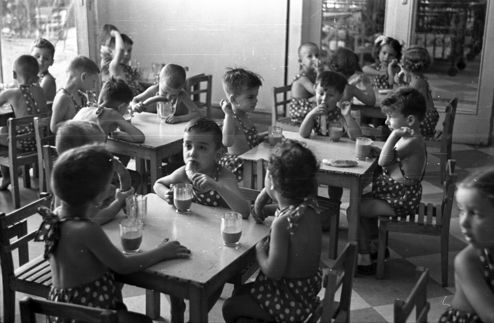 1951, Hámori Gyula, kids, nursery, meal, Fortepan #123302