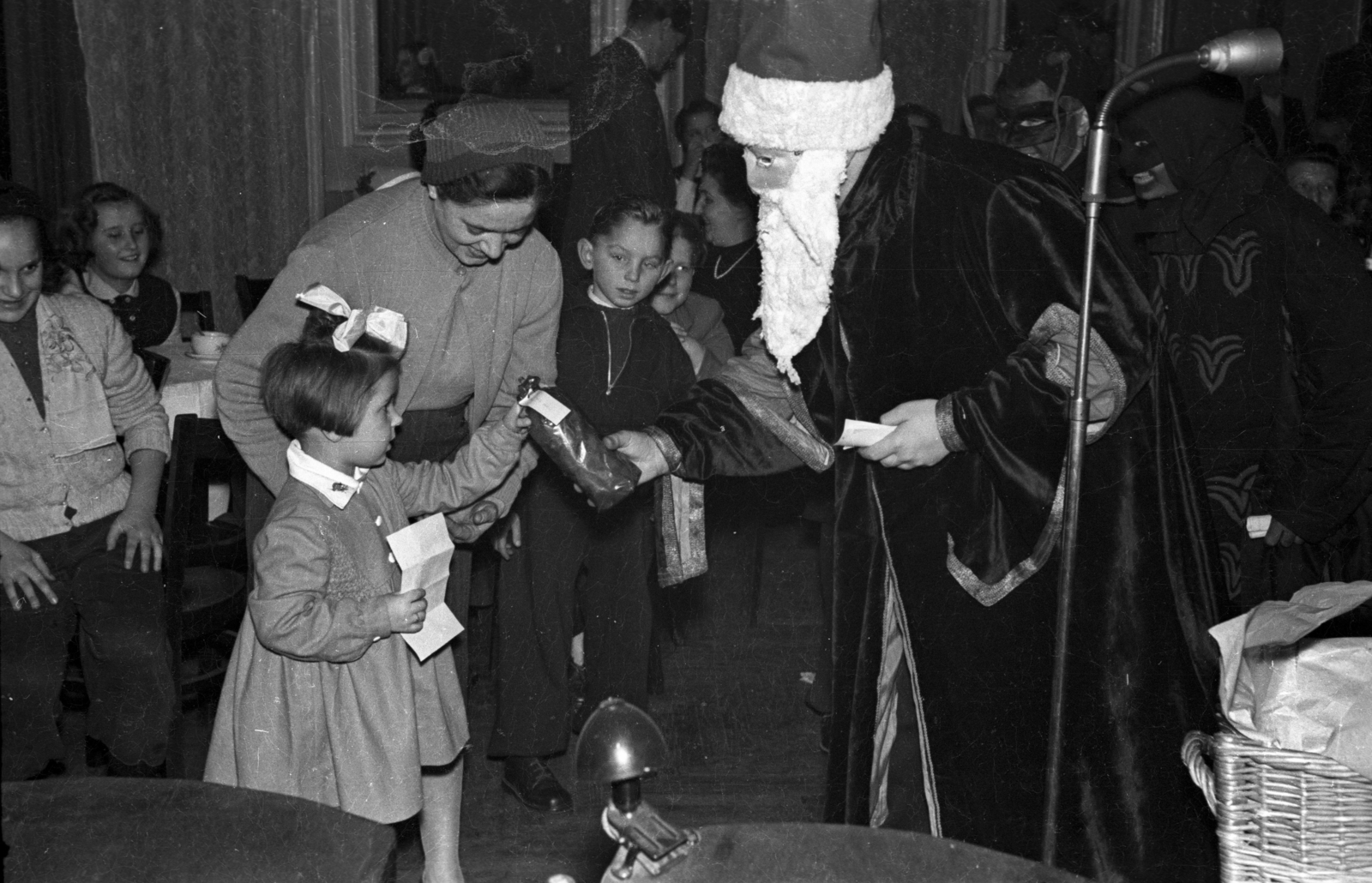 1953, Hámori Gyula, Santa Claus, Fortepan #123479