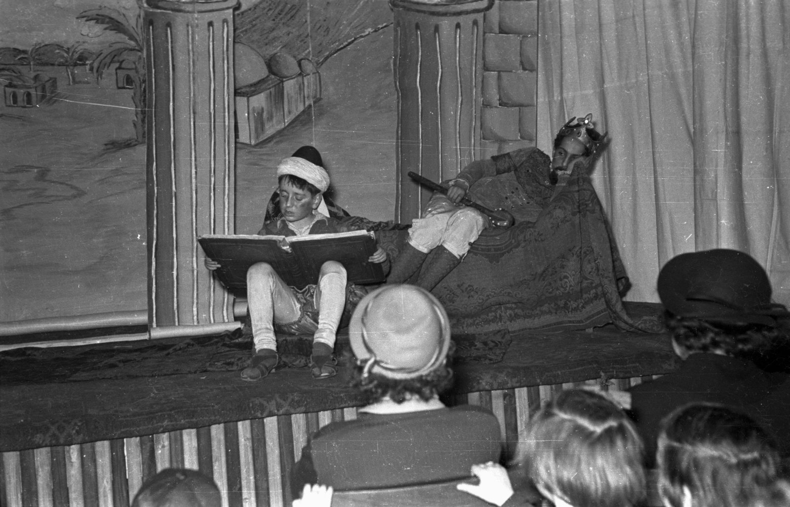 1955, Hámori Gyula, theater performance, kids, costume, Fortepan #123532