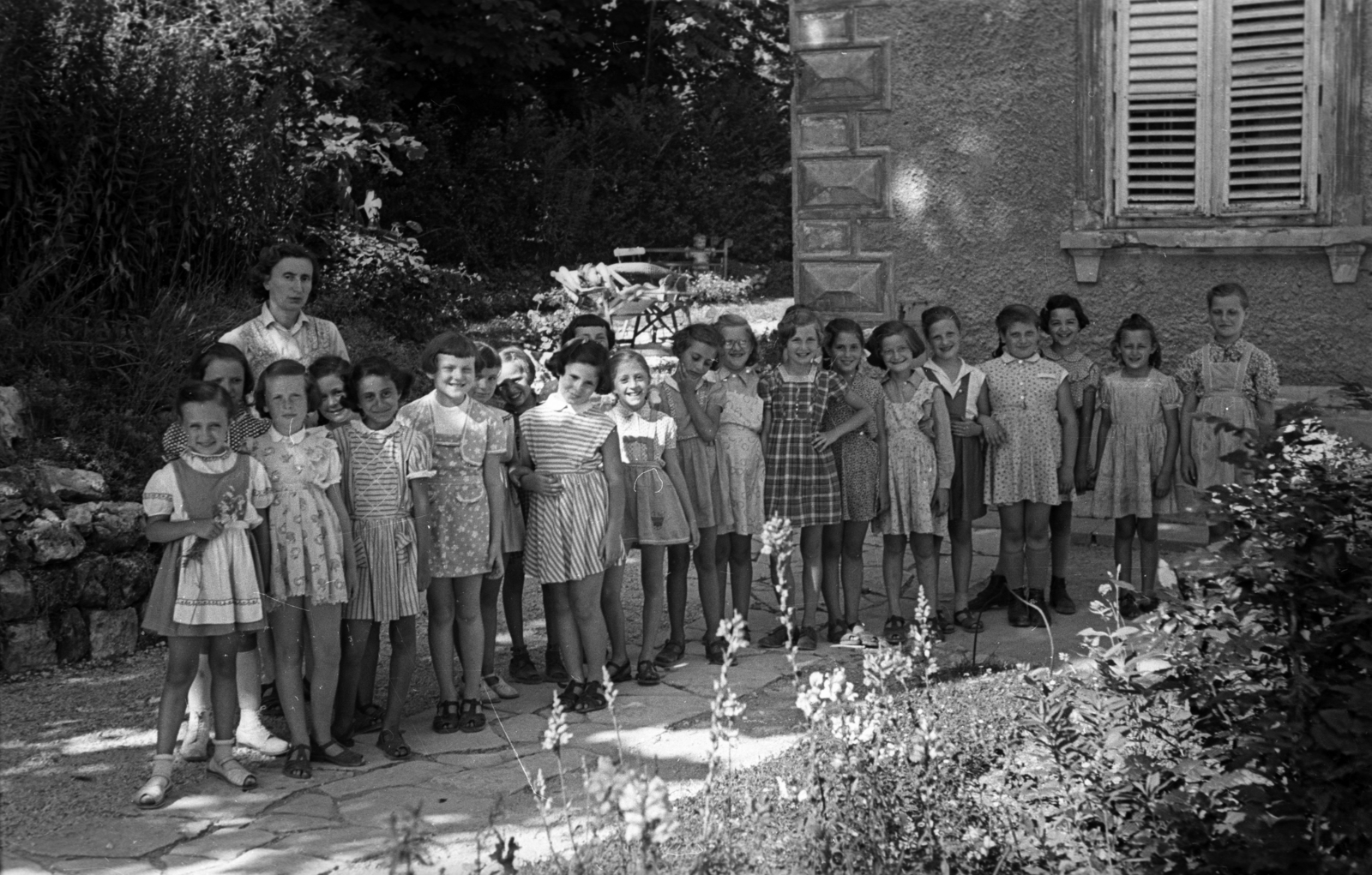 1954, Hámori Gyula, kids, girls, summer dresses, Fortepan #123804