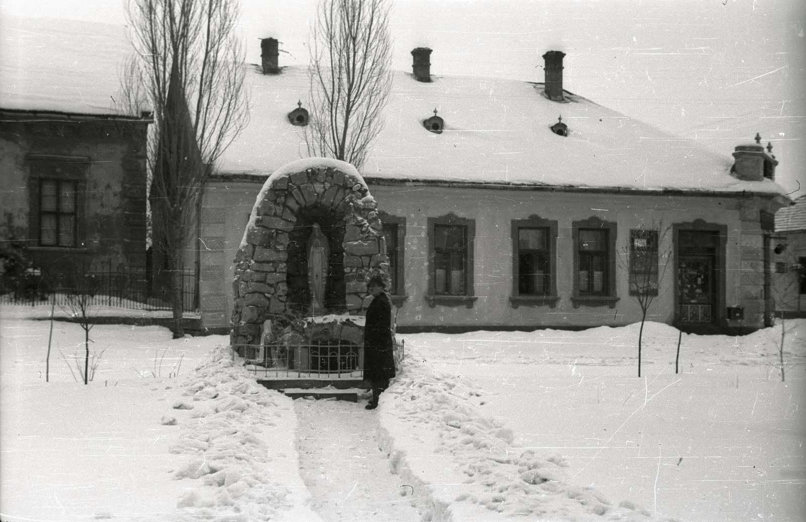 Hungary, Jászdózsa, 1940, Lenkey Márton, winter, snow, sculpture, Fortepan #124046