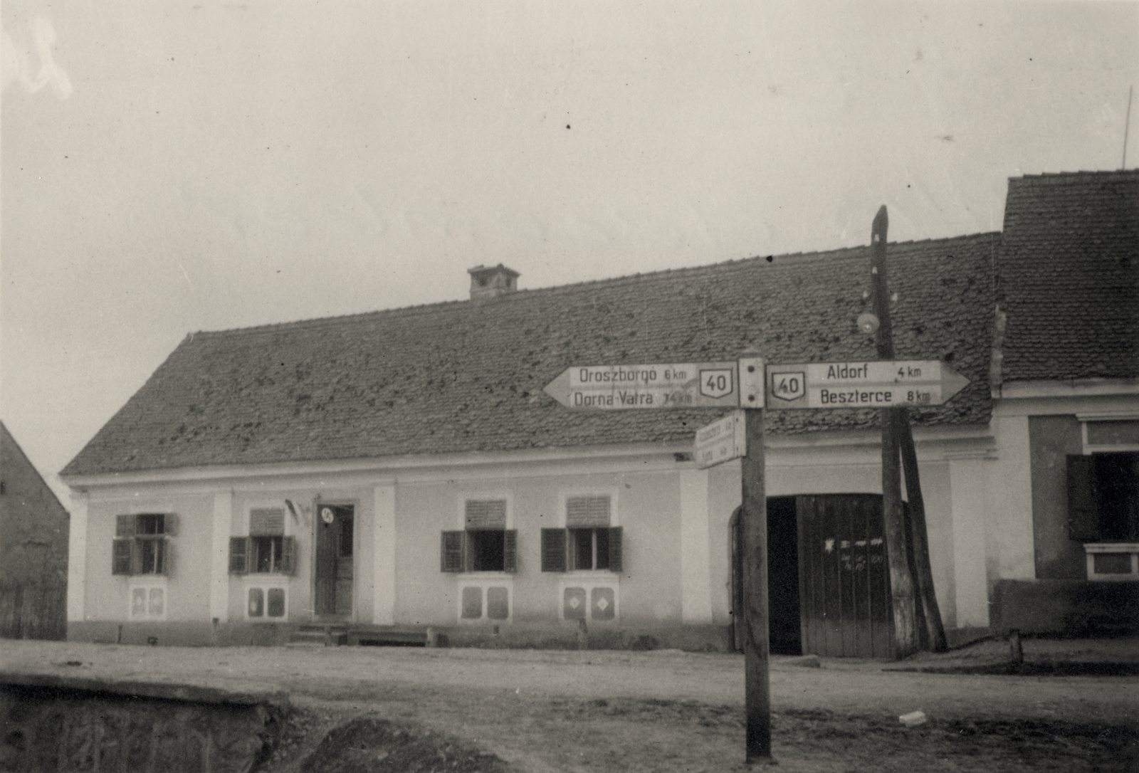 Romania,Transylvania, Livezile, 1941, Stuber Andrea, road signs, Fortepan #124106