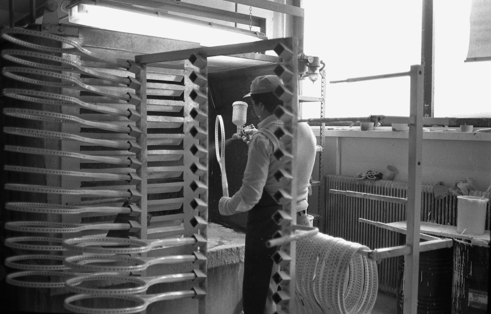 Austria, Kufstein, Kneissl sportszergyár, teniszütő gyártása., 1984, Urbán Tamás, Fortepan #124311