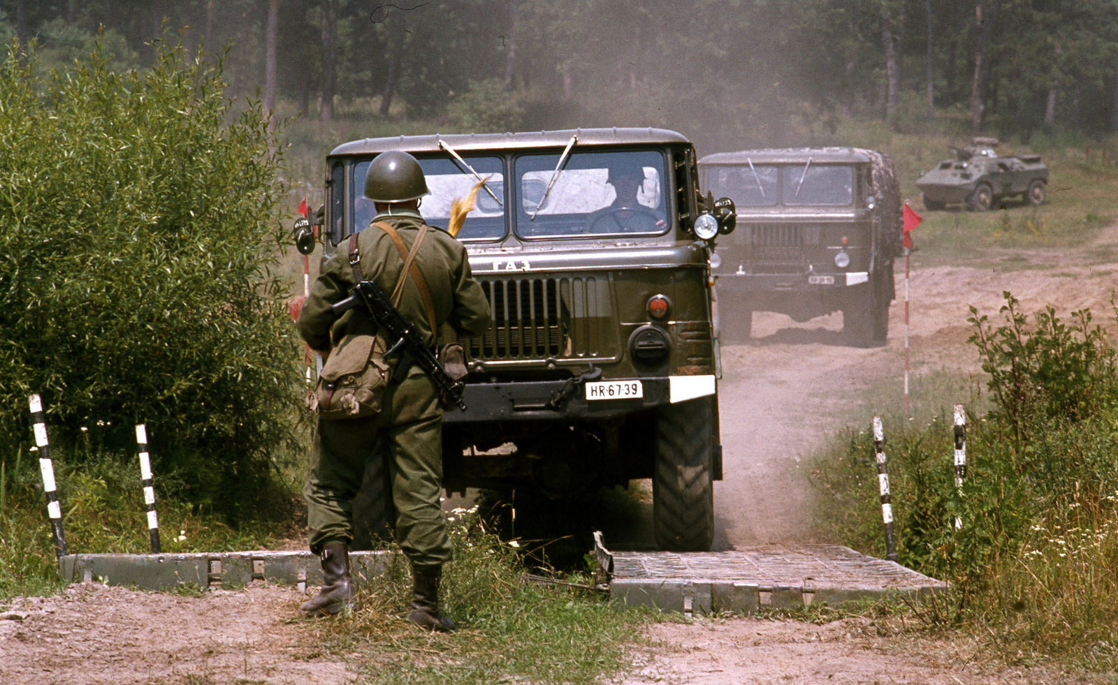 Magyarország, Homokkomárom, a Magyar Néphadsereg egyik egységének hadgyakorlata., 1986, Urbán Tamás, színes, GAZ-márka, hadgyakorlat, GAZ 66, PSZH harcjármű, Fortepan #124371