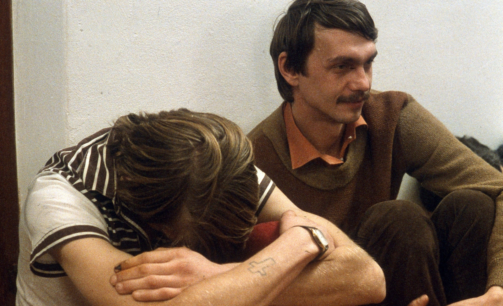Hungary, Pilisszentkereszt, Fő utca 6., római katolikus plébánia, rehabilitáción résztvevő drogosok., 1987, Urbán Tamás, colorful, Fortepan #124395