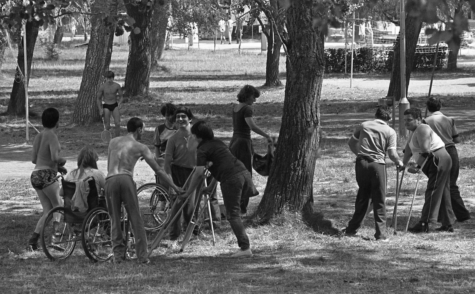 Hungary, Balatonszemes, Express tábor, mozgássérültek üdültetése., 1984, Urbán Tamás, invalid car, crutch, Fortepan #124419