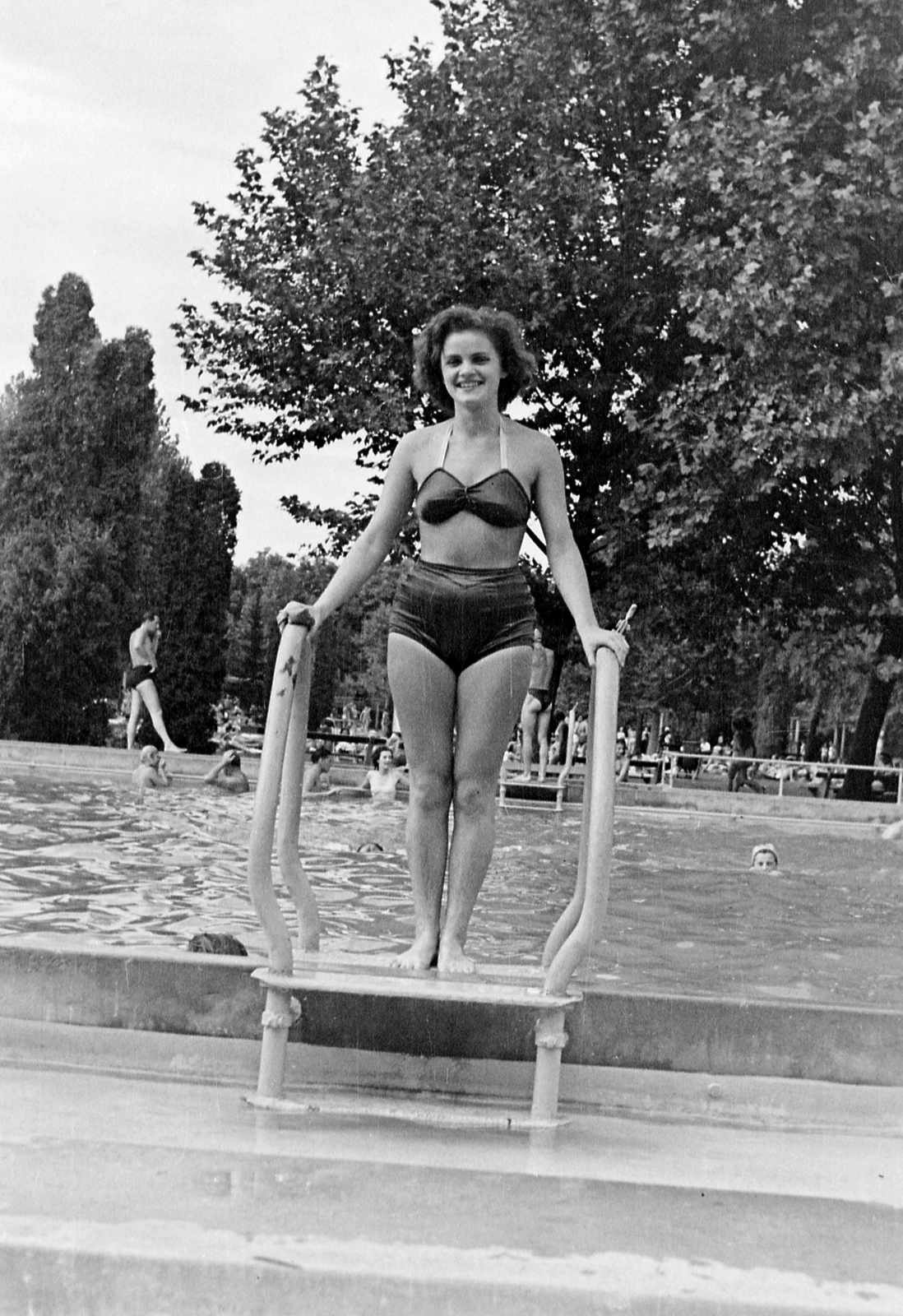 Hungary, Budapest III., Pünkösdfürdői strand., 1952, Szent-tamási Mihály, bathing suit, Budapest, Fortepan #12449