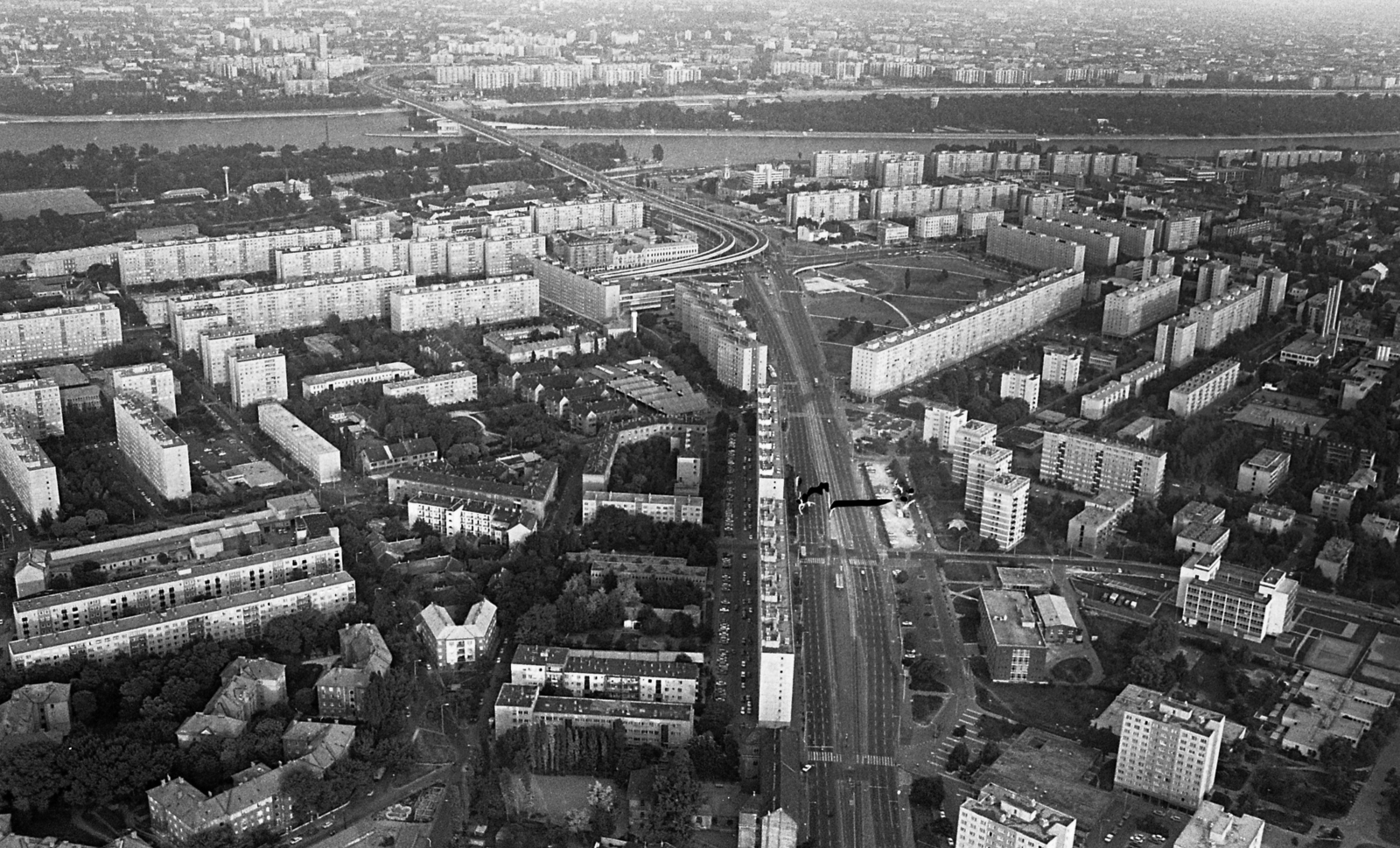 Hungary, Budapest III., légifotó, a Vörösvári út az Árpád híd felé nézve., 1986, Urbán Tamás, aerial photo, Budapest, Fortepan #124562