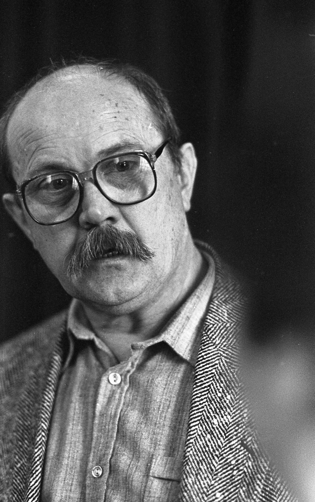 Hungary, Sárospatak, Makovecz Imre, későbbi Kossuth-díjas építész., 1989, Urbán Tamás, portrait, glasses, celebrity, Fortepan #124753