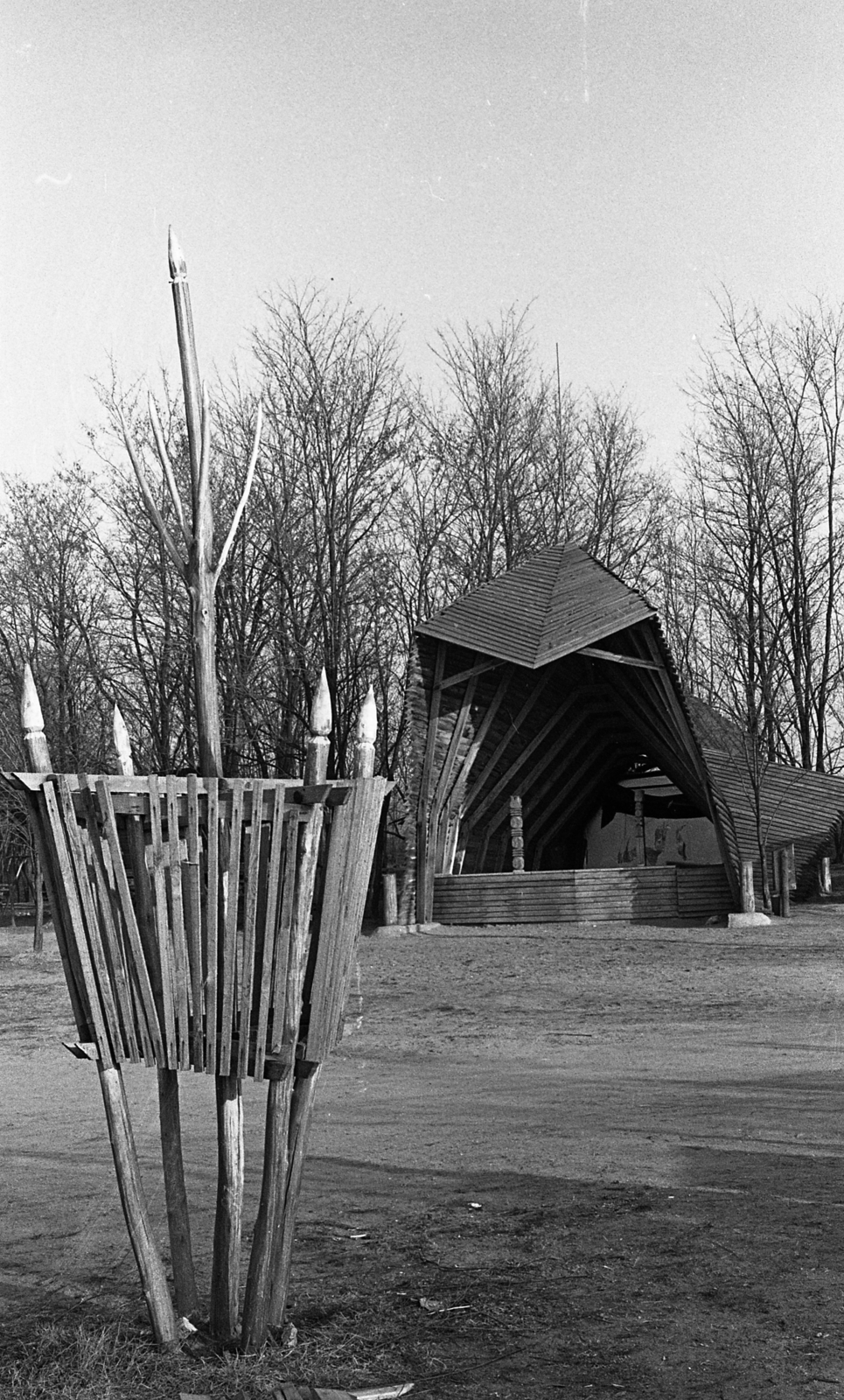 Hungary, Nagykálló, Harangod, Téka Népművészeti Tábor., 1989, Urbán Tamás, building, Dezső Ekler-design, Fortepan #124776
