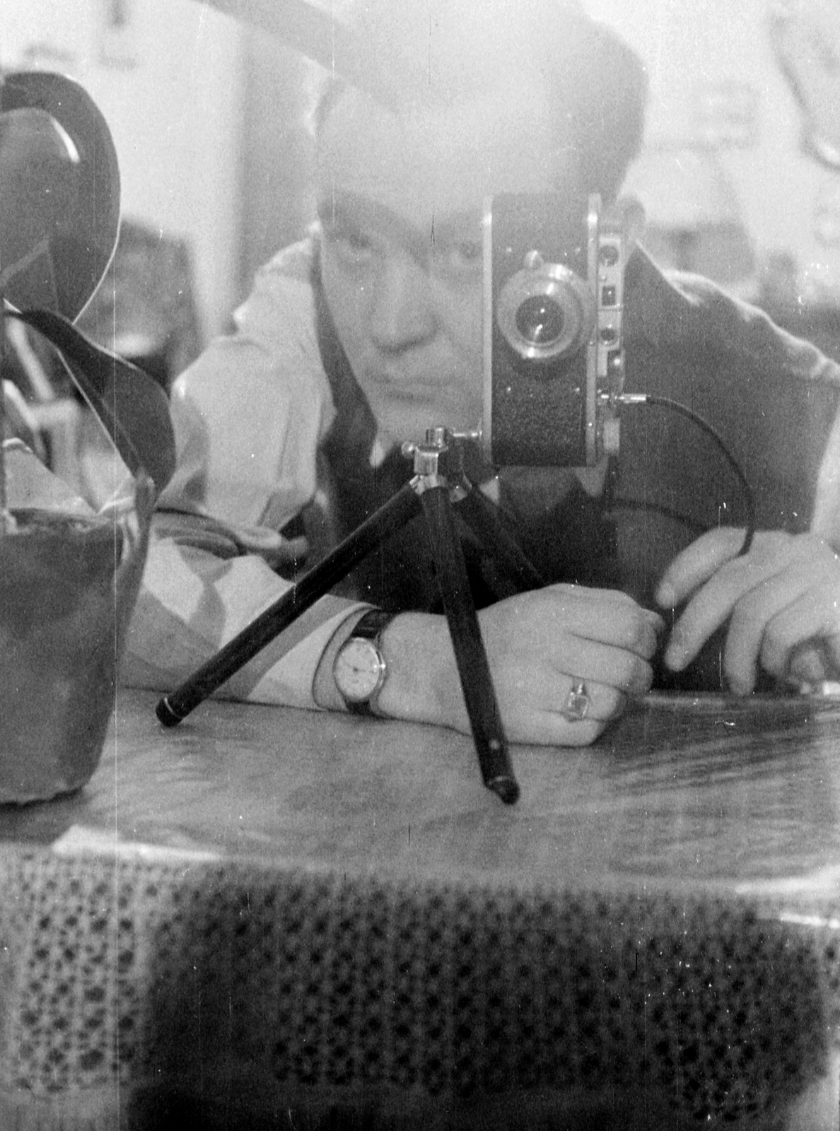 1957, Szent-tamási Mihály, wrist watch, camera, man, photography, KMZ Zorki, Fortepan #12478
