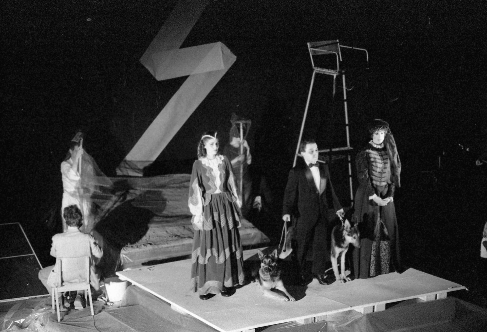 Hungary, Budapest XI., Villányi út 29-43., a Kertészeti Egyetem Klubja (KEK), Szirtes János performansza., 1981, Urbán Tamás, Budapest, Fortepan #124832