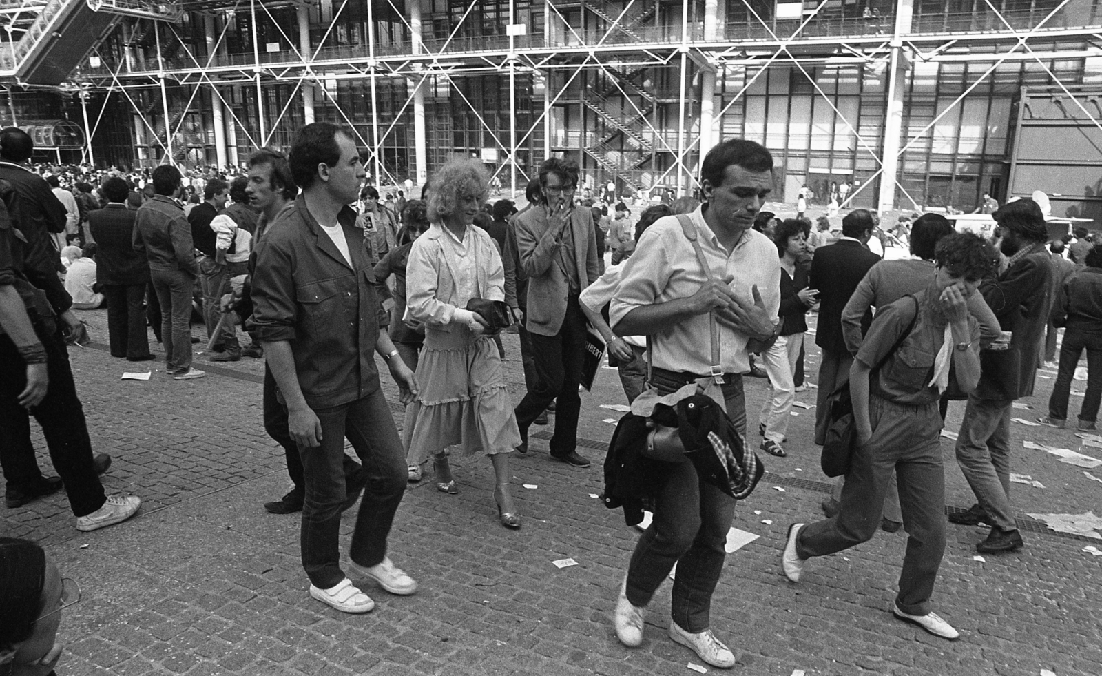 France, Paris, Place Georges Pompidou, szemben a Pompidou központ., 1982, Urbán Tamás, museum, High-tech architecture, Postmodern architecture, Richard Rogers-design, Renzo Piano-design, Gianfranco Franchini-design, Fortepan #124925