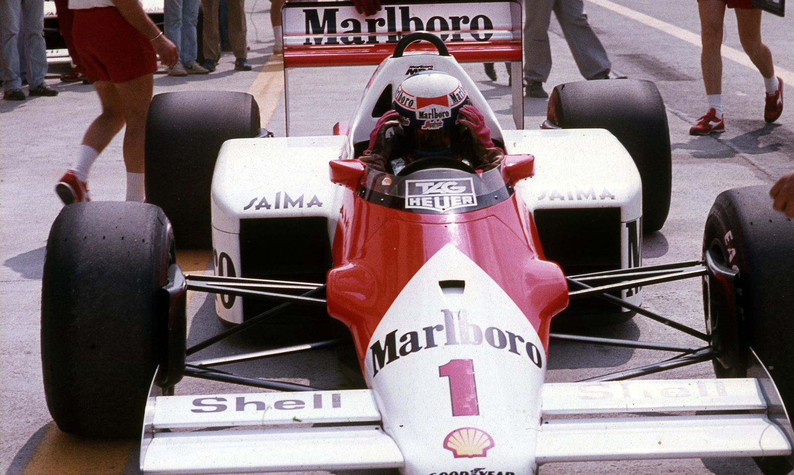 Hungary, Hungaroring, Mogyoród, Formula-1 első magyar nagydíj, boxutca, Alain Prost a McLaren-TAG csapat versenyzője., 1986, Urbán Tamás, colorful, Shell-brand, Formula-1, Marlboro-brand, Fortepan #125436