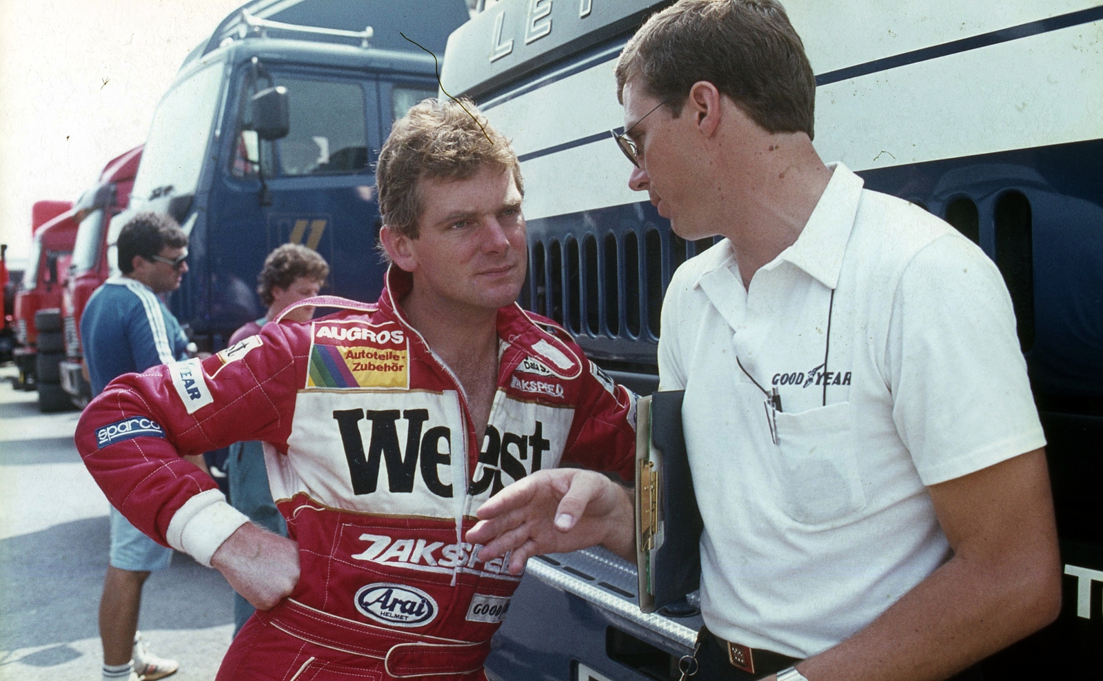 Hungary, Hungaroring, Mogyoród, Formula-1 első magyar nagydíj, balra Jonathan Palmer, a Zakspeed csapat versenyzője., 1986, Urbán Tamás, colorful, Goodyear-brand, Formula-1, West-brand, Fortepan #125468