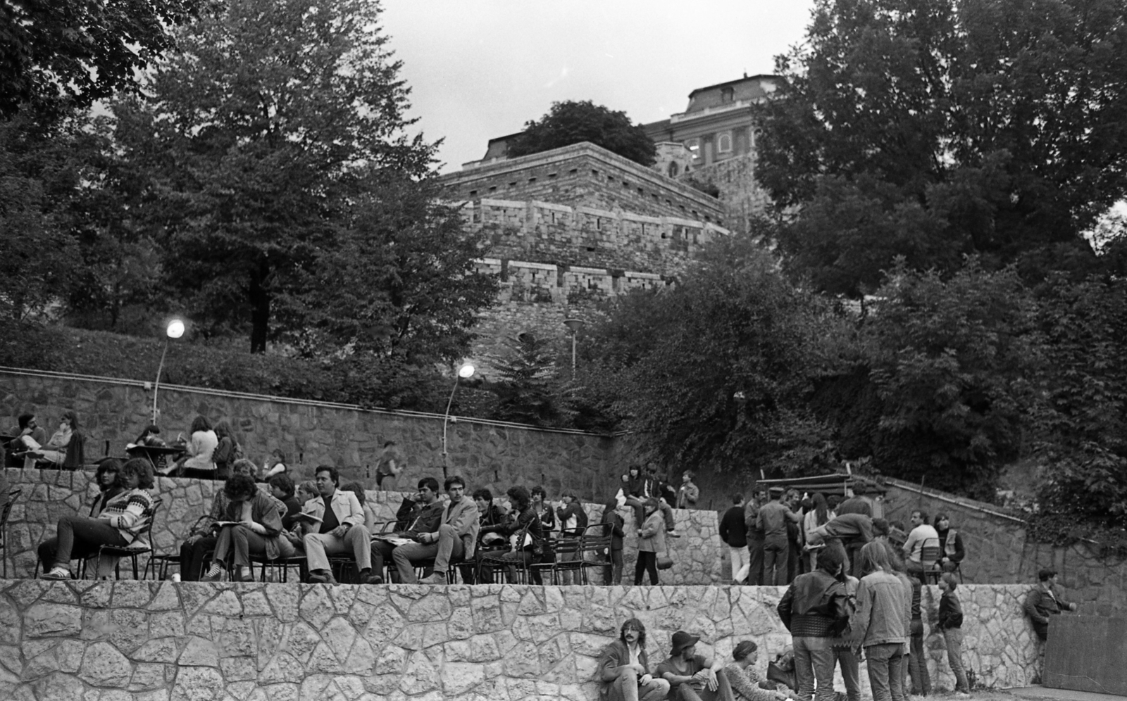 Hungary, Budapest I., Várkert Bazár, Budai Ifjúsági Park, a parkbúcsúztató koncert közönsége., 1984, Urbán Tamás, Budapest, Fortepan #125530