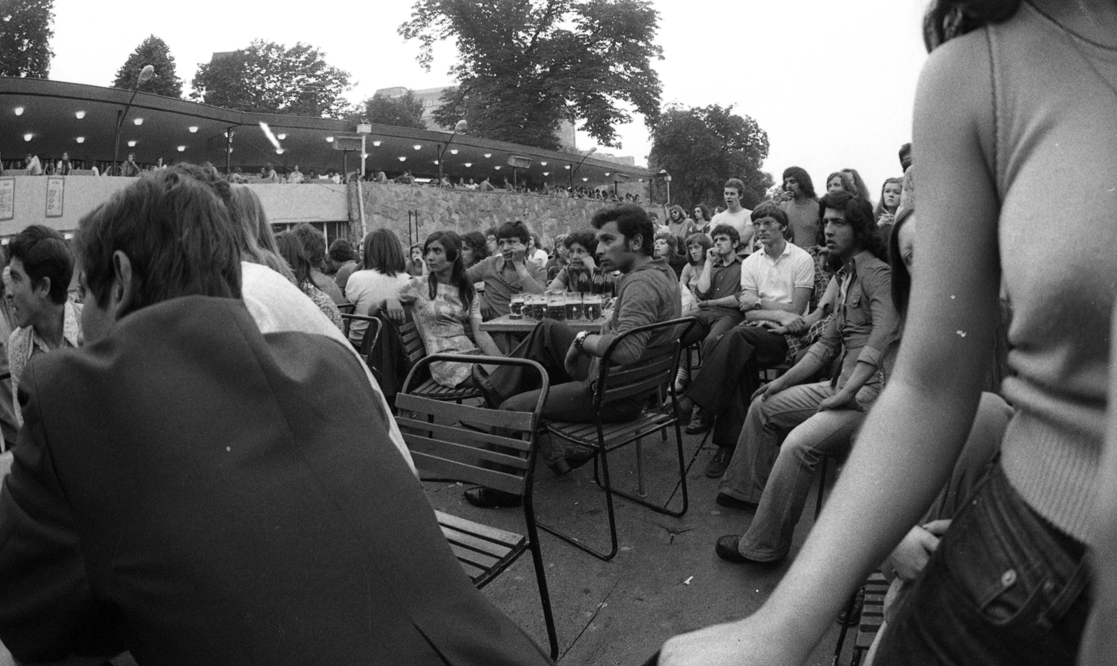 Hungary, Budapest I., Várkert Bazár, Budai Ifjúsági Park, a parkbúcsúztató koncert közönsége., 1984, Urbán Tamás, Budapest, Fortepan #125550