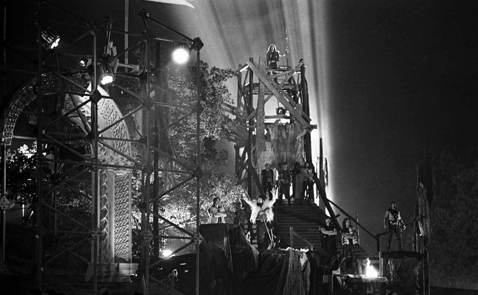 Hungary, Budapest XIV., Királydomb. Szörényi Levente - Bródy János: István, a király című rockopera bemutatója és filmfelvétele 1983. augusztus 18-án, rendező Koltai Gábor. Középen Torda szerepében Deák Bill Gyula., 1983, Urbán Tamás, Budapest, premiere, rock opera, Fortepan #125571
