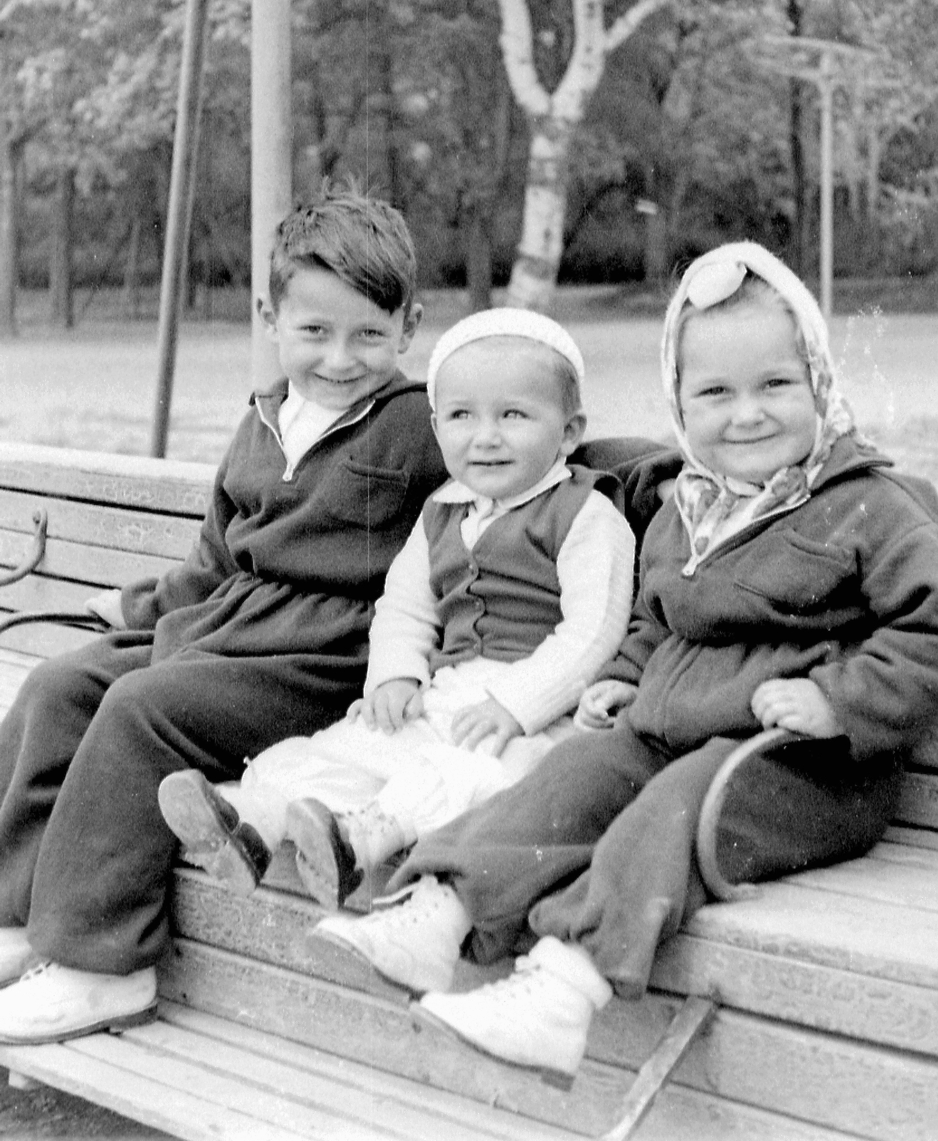 1953, Szent-tamási Mihály, tableau, smile, kids, Fortepan #12559