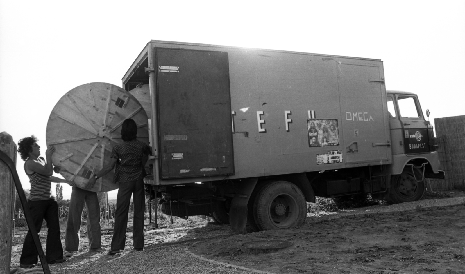Hungary, Balatonfüred, Balatonfüredi Szabadtéri Színpad, koncert előkészületei., 1985, Urbán Tamás, commercial vehicle, IFA-brand, Fortepan #125709