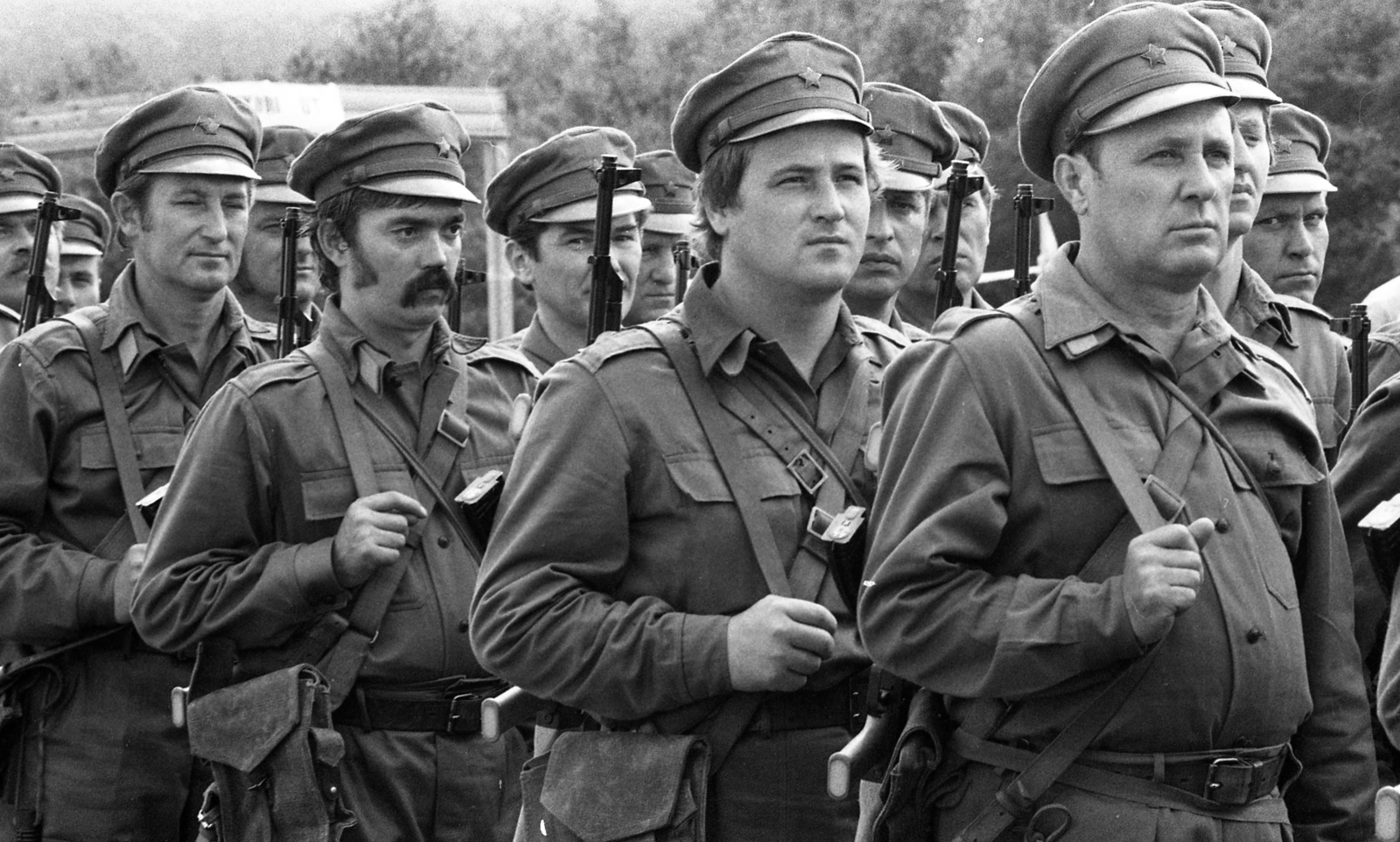 Hungary, Gyöngyös, Pipishegy Repülőtér. A felvétel a munkásőrség tömegoszlatási gyakorlatán készült., 1981, Urbán Tamás, Fortepan #126138
