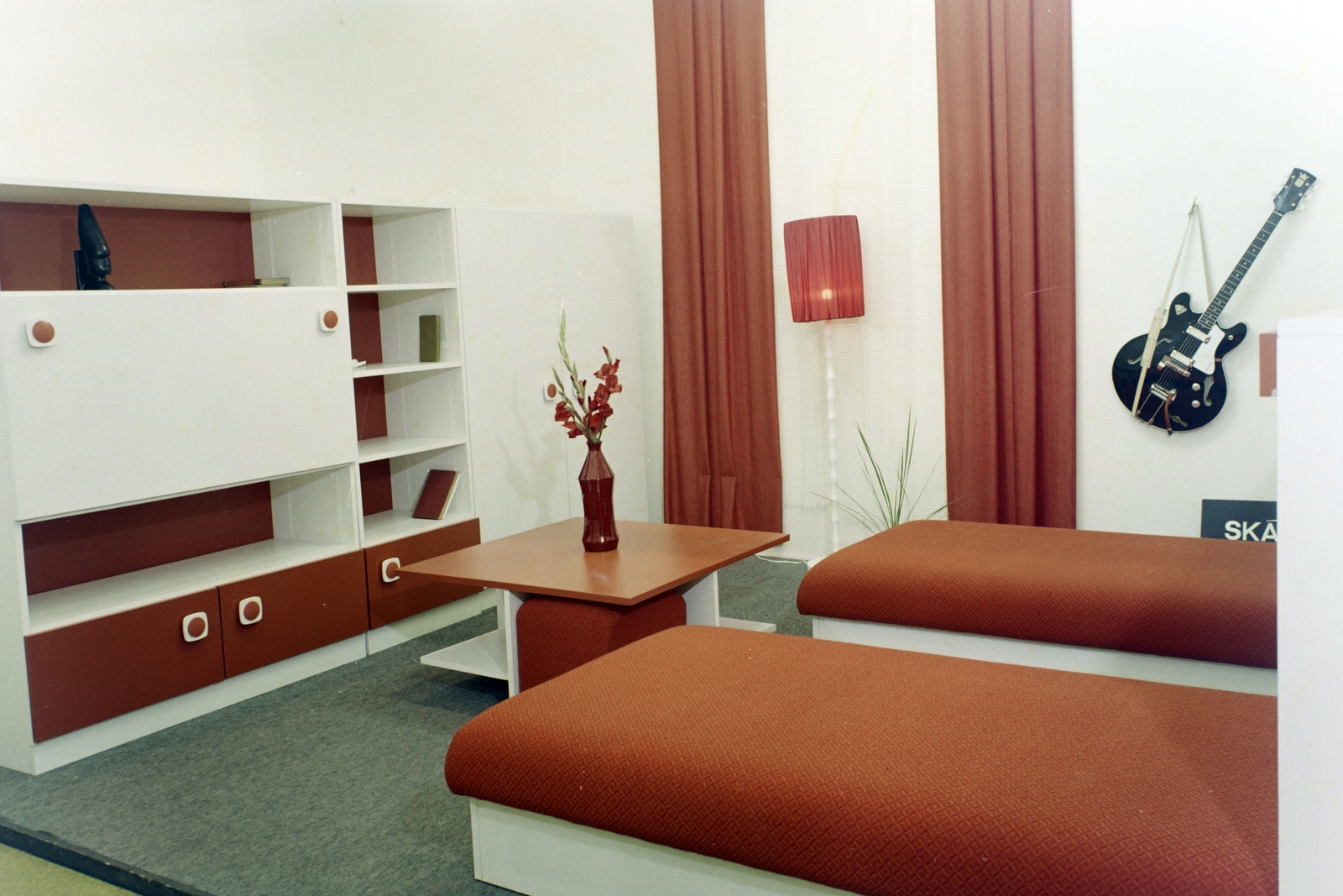 Hungary, Budapest XIV., Otthon '73 bútorkiállítás a BNV területén., 1972, Bauer Sándor, colorful, furnishing, furniture, international fair, Budapest, modular furniture, Fortepan #126189