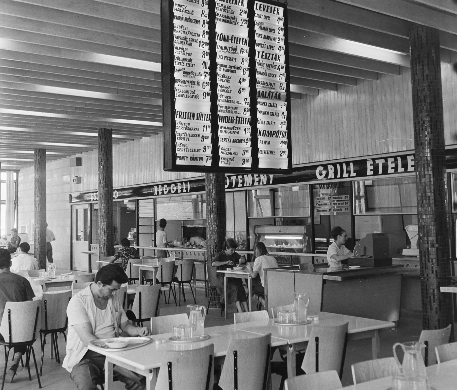 Hungary, Miskolc, Zsolcai-kapu, Gyors étterem., 1967, Bauer Sándor, hospitality, genre painting, self-serving restaurant, Fortepan #126204