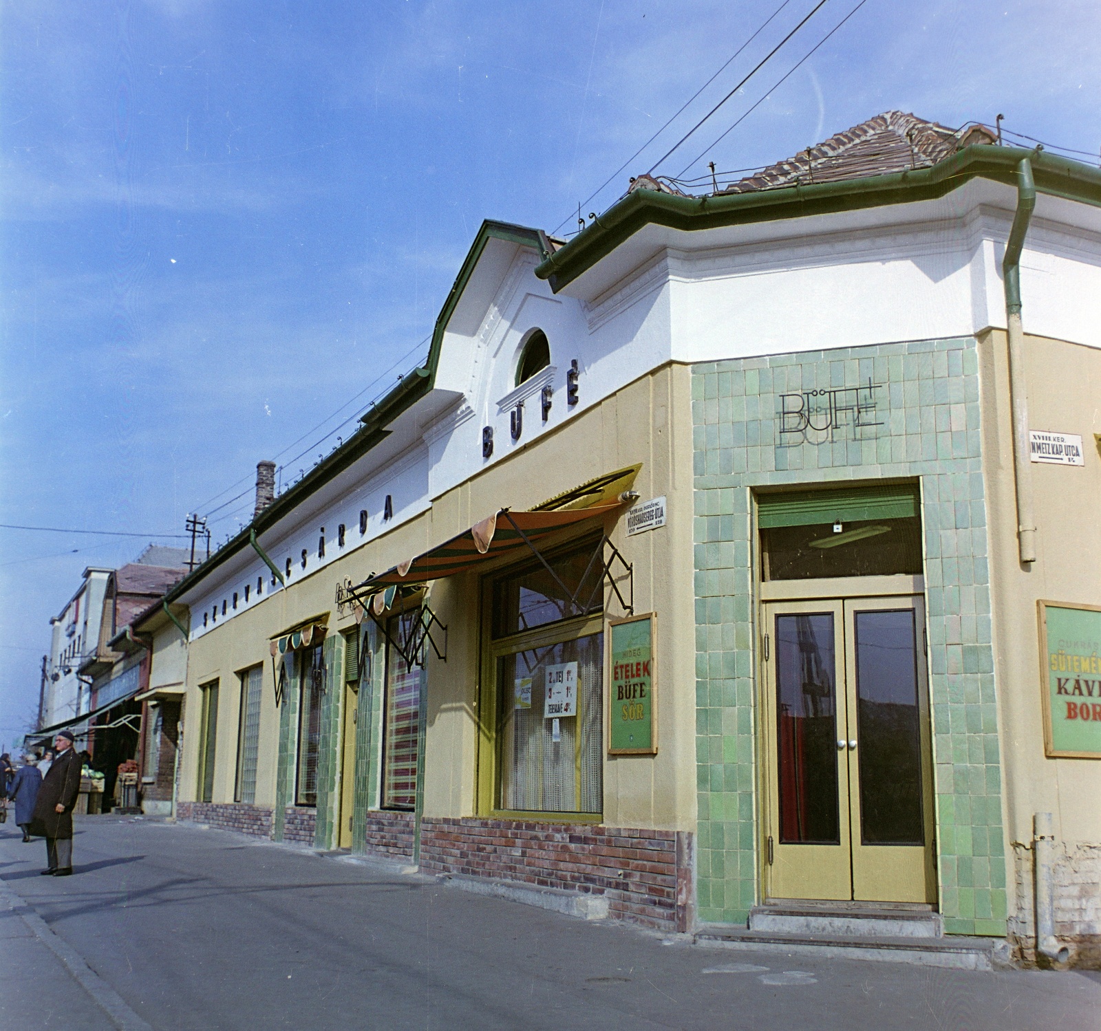 Hungary, Budapest XVIII., Üllői út 448. (Vörös Hadsereg útja 178.), Szarvascsárda büfé a Ráday Gedeon (Steinmetz kapitány) utca sarkán., 1973, Bauer Sándor, colorful, Budapest, Fortepan #126339